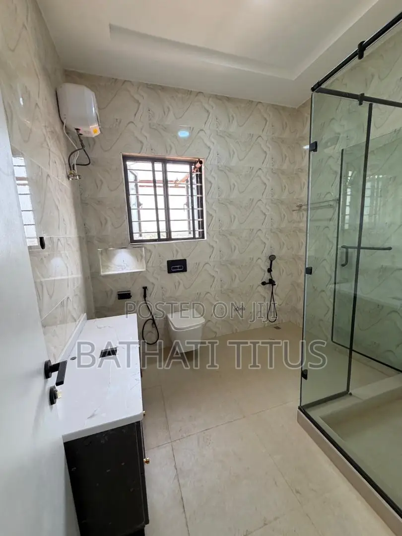 4bdrm Duplex in Kado for sale