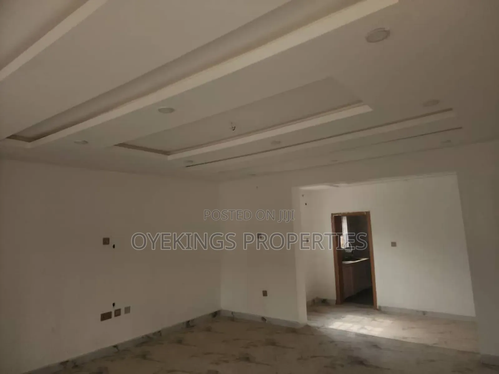 4bdrm Bungalow in Ayegore, Akala Express for sale