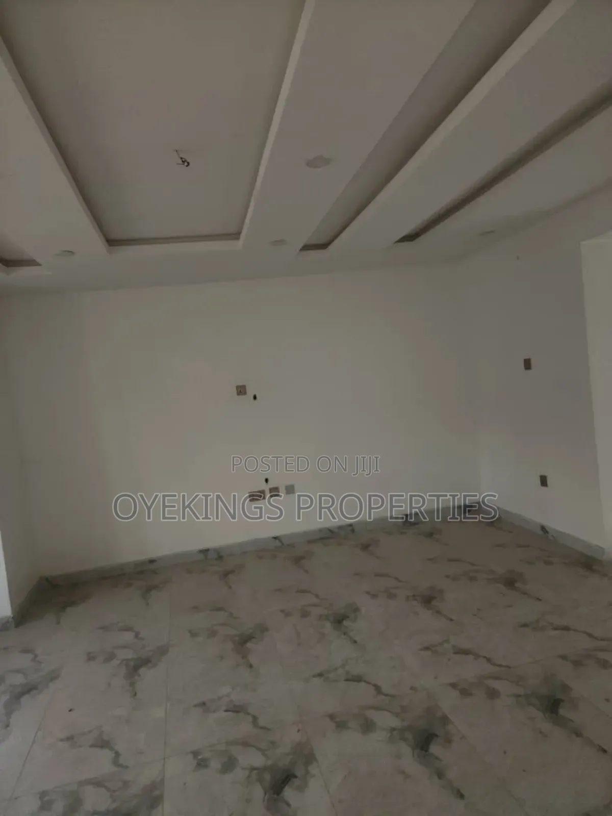 4bdrm Bungalow in Ayegore, Akala Express for sale