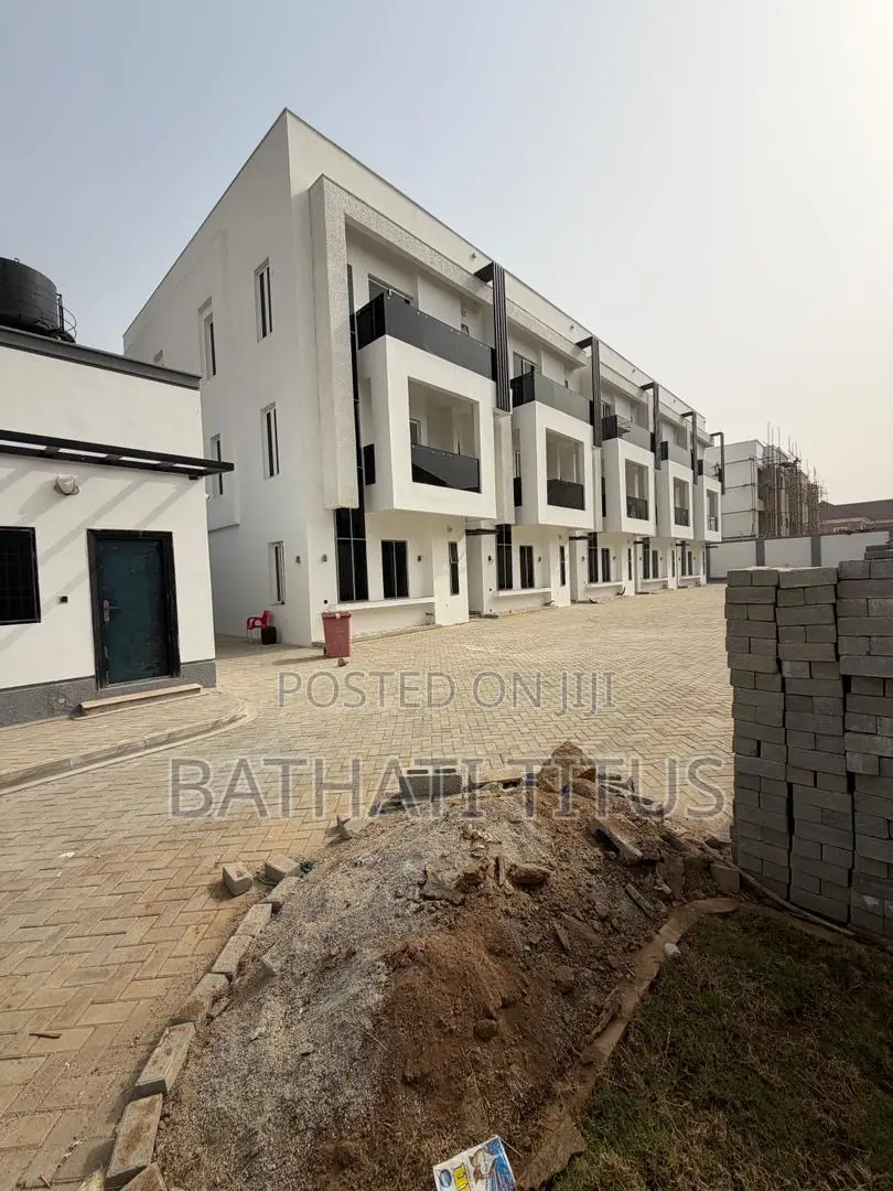 4bdrm Duplex in Jahi for sale