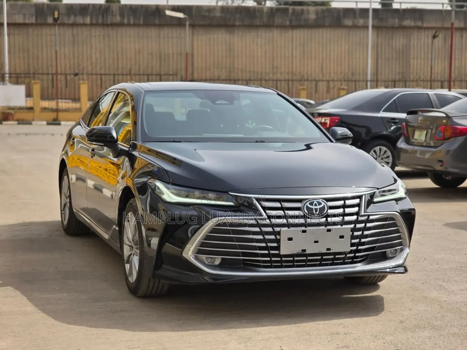 Toyota Avalon 2024 Black