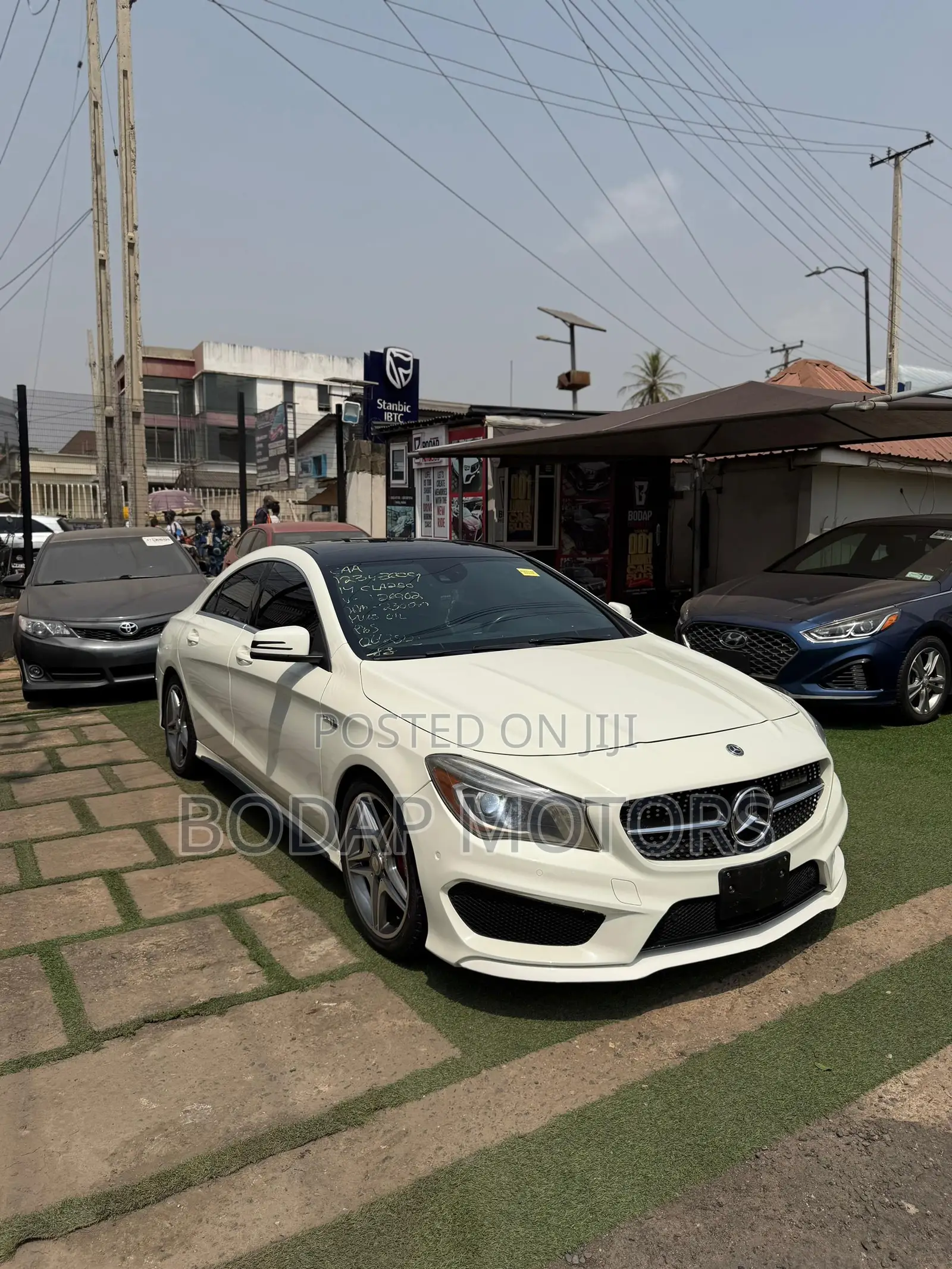 Mercedes-Benz CLA-Class CLA 250 4MATIC Sedan 2014 White