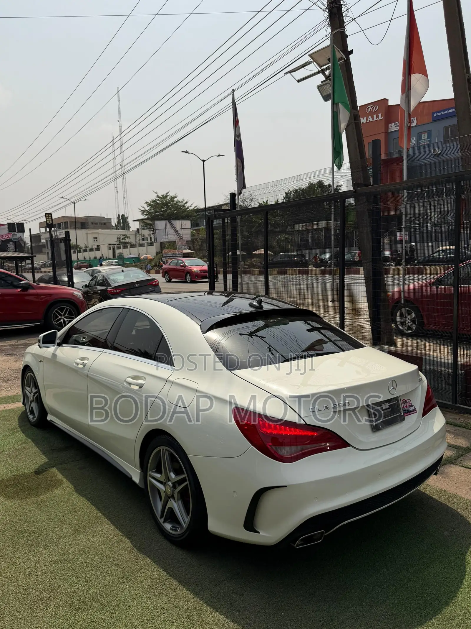Mercedes-Benz CLA-Class CLA 250 4MATIC Sedan 2014 White