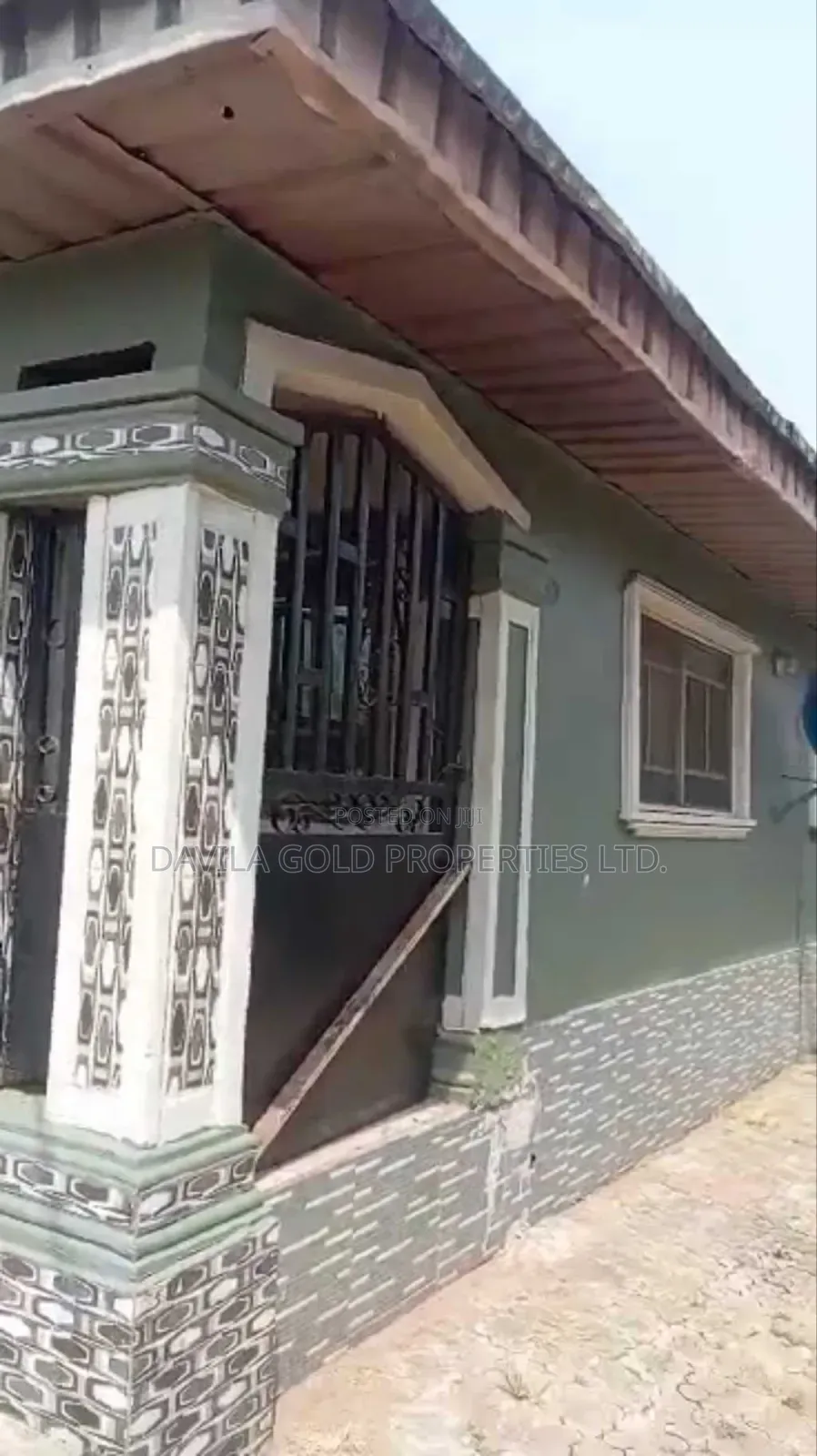 6bdrm Block of Flats in Benin City for sale