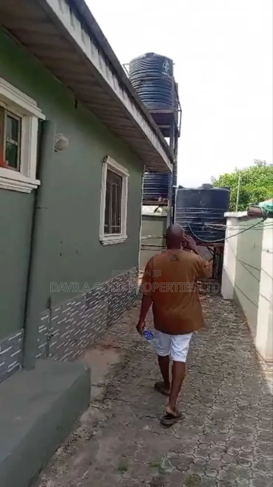 6bdrm Block of Flats in Benin City for sale