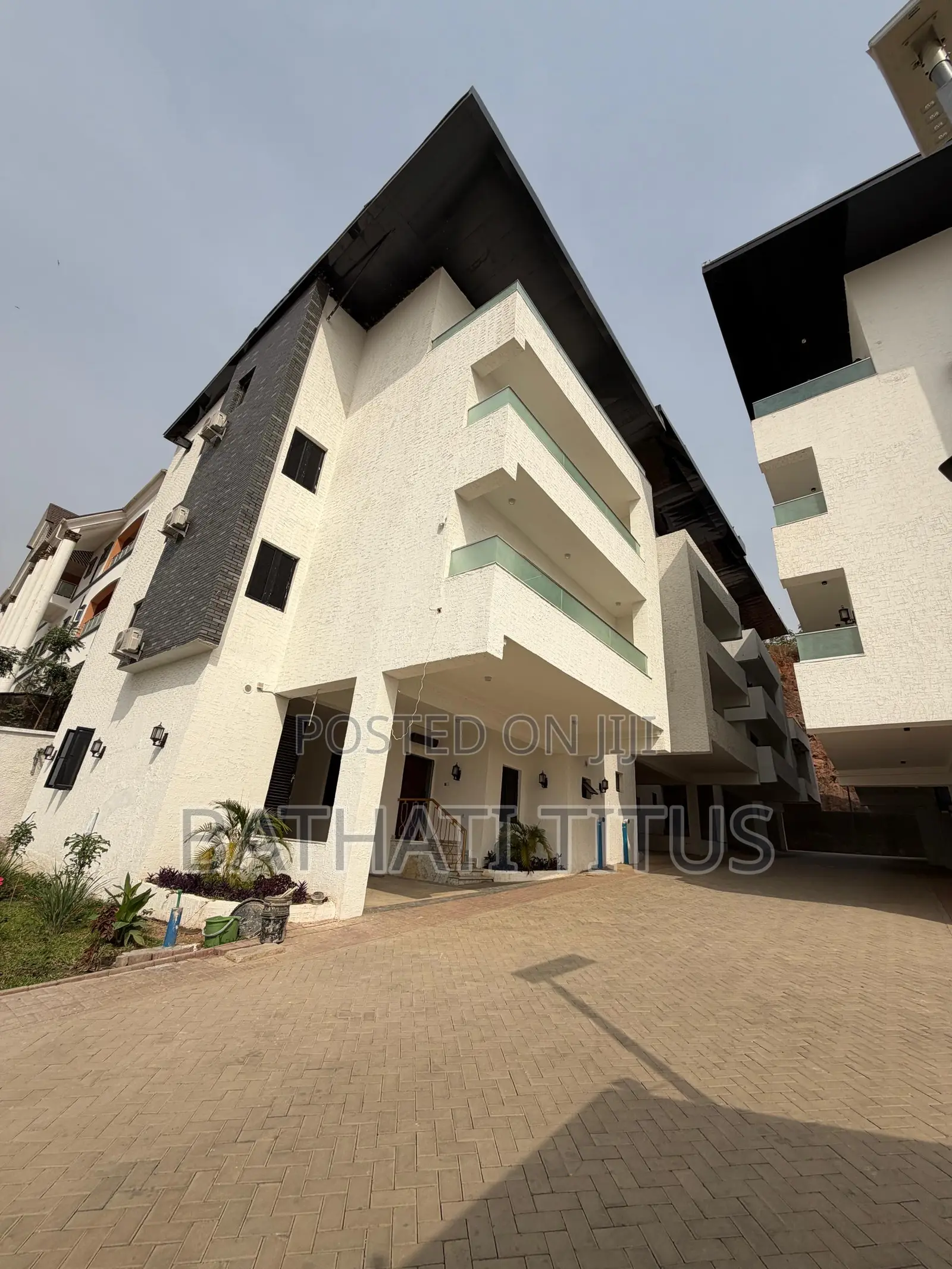 4bdrm Duplex in Asokoro for sale