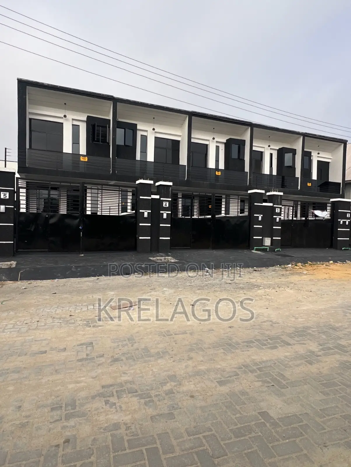 4bdrm Duplex in Ikota for rent