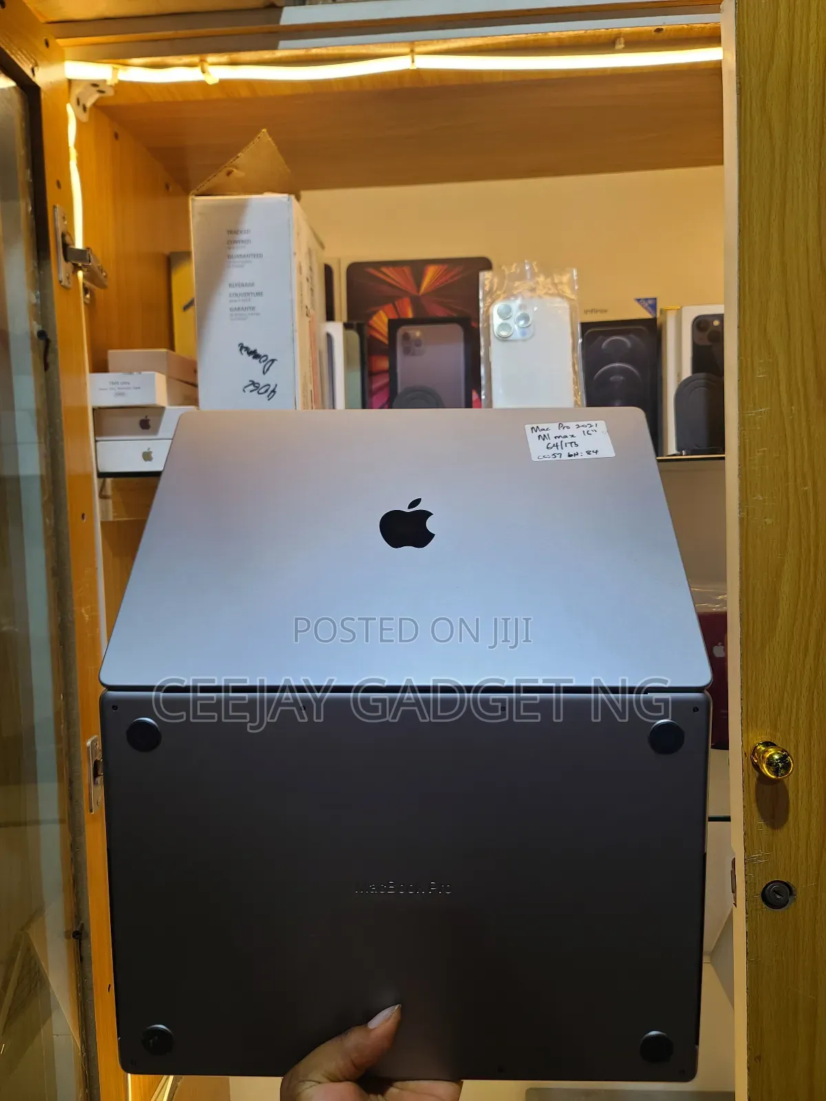 Laptop Apple MacBook Pro 2021 M1 64GB Apple M1 Max SSD 1T