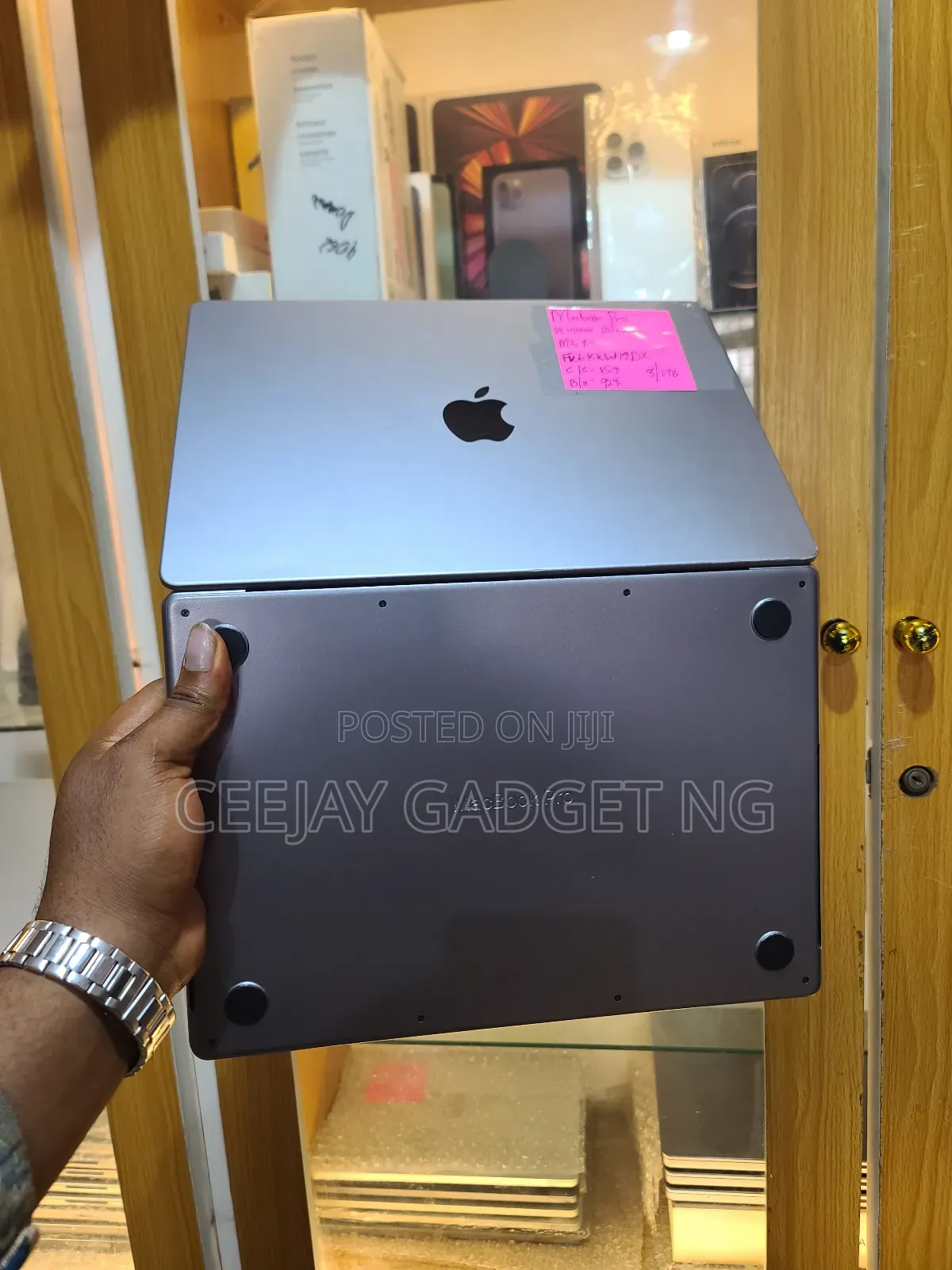 Laptop Apple MacBook Pro 2023 M3 14-inch 8GB Apple M3 SSD 1T