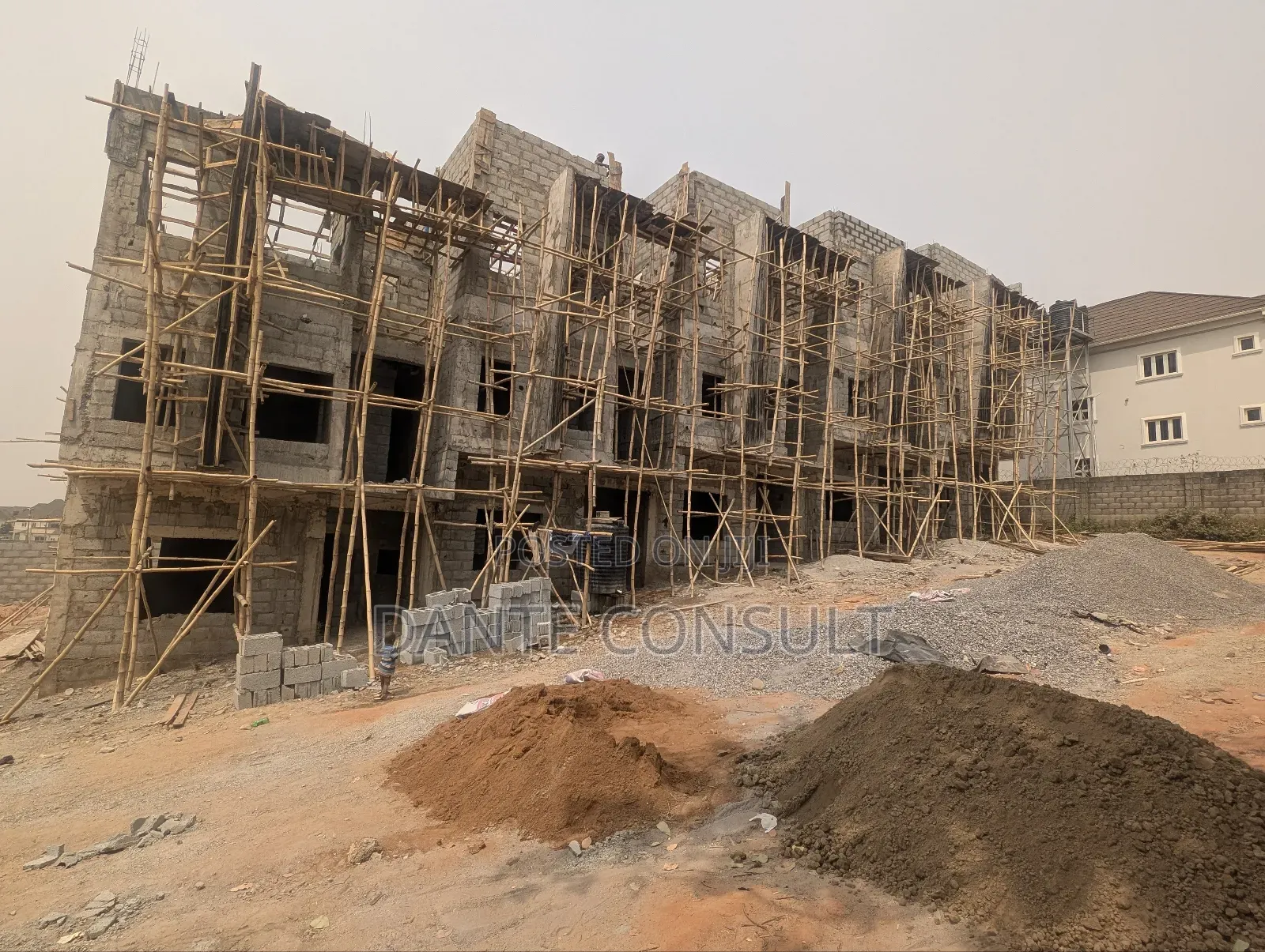 4bdrm Duplex In Kaura For Sale