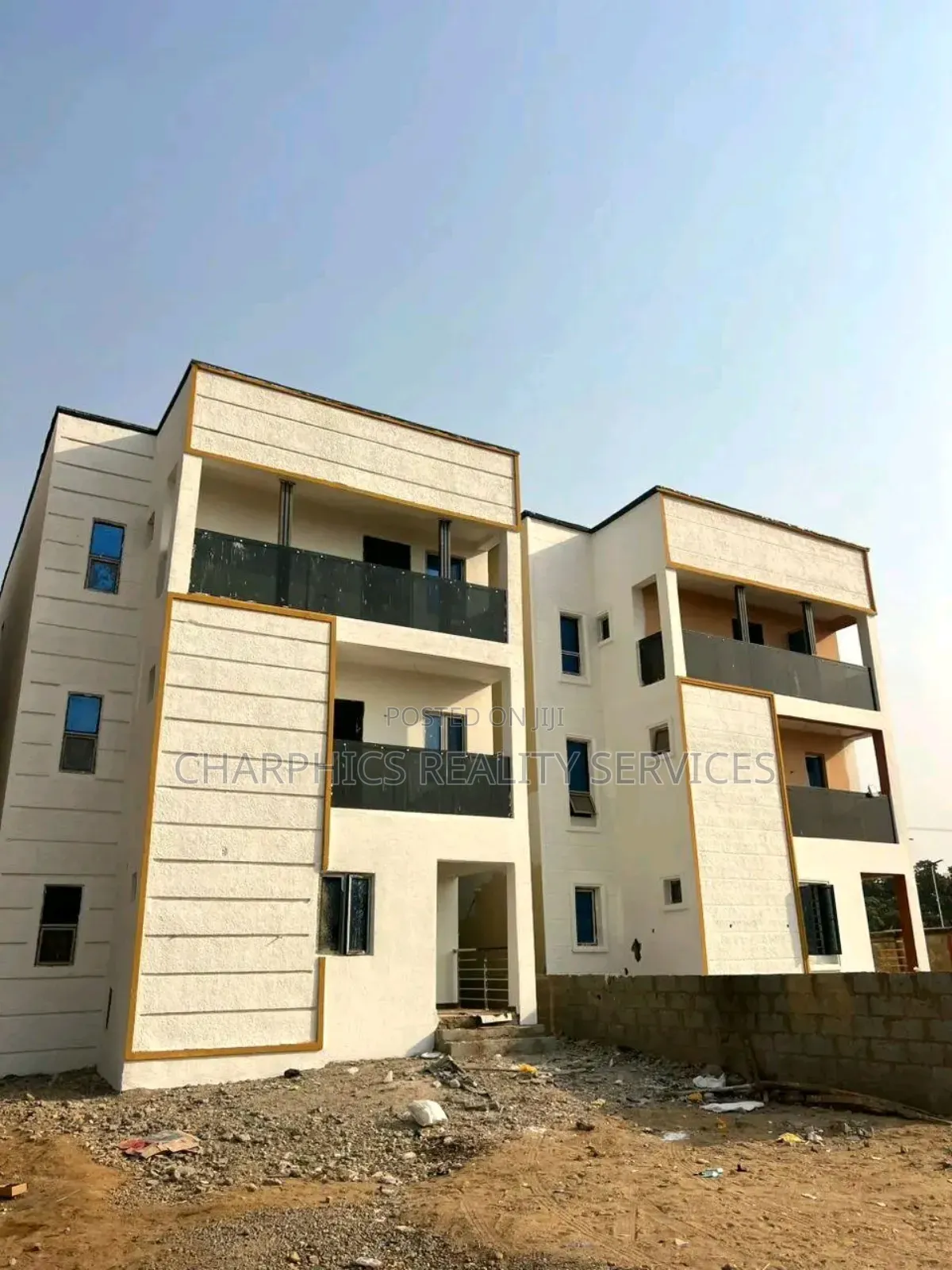 5bdrm Duplex in Gaduwa for sale