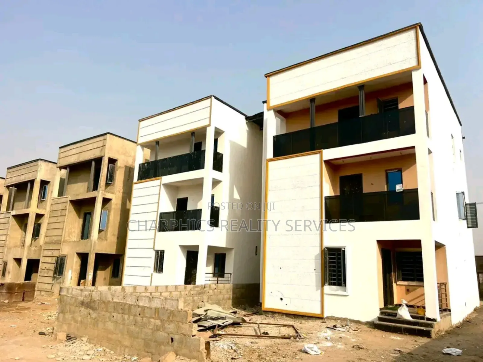 5bdrm Duplex in Gaduwa for sale