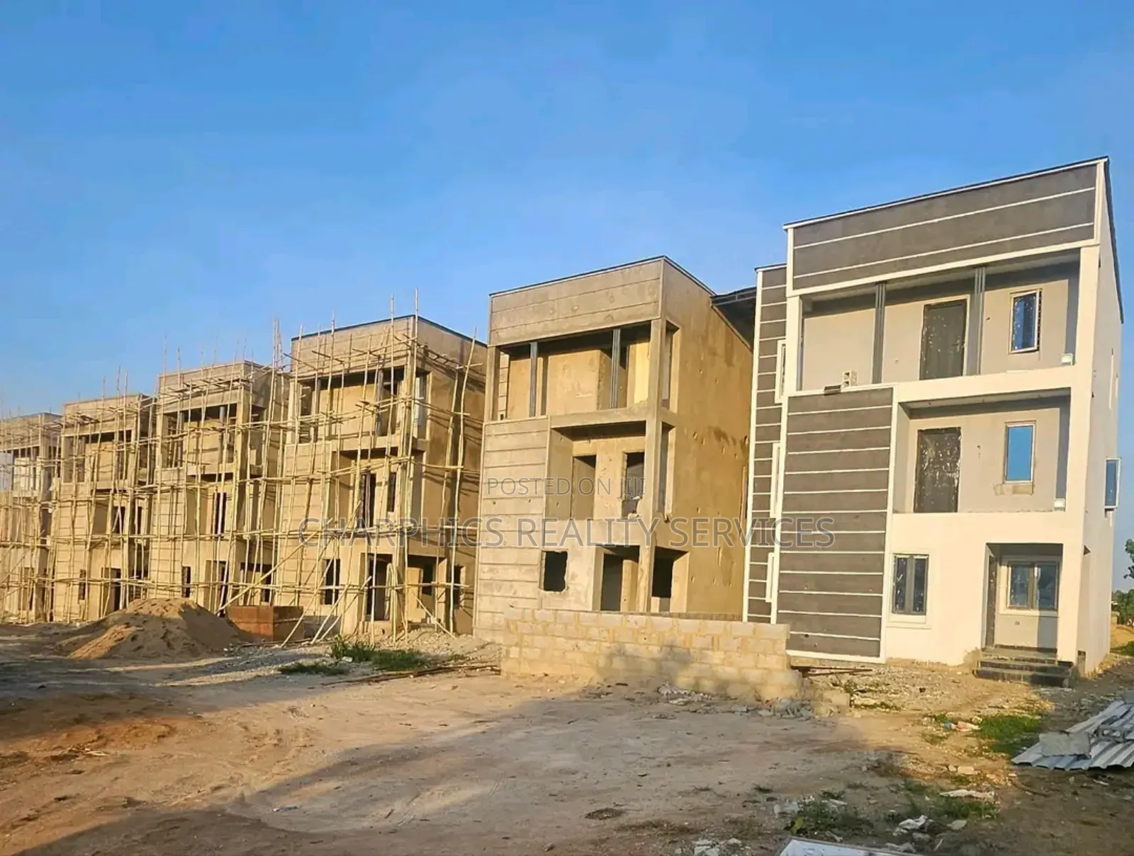 5bdrm Duplex in Gaduwa for sale
