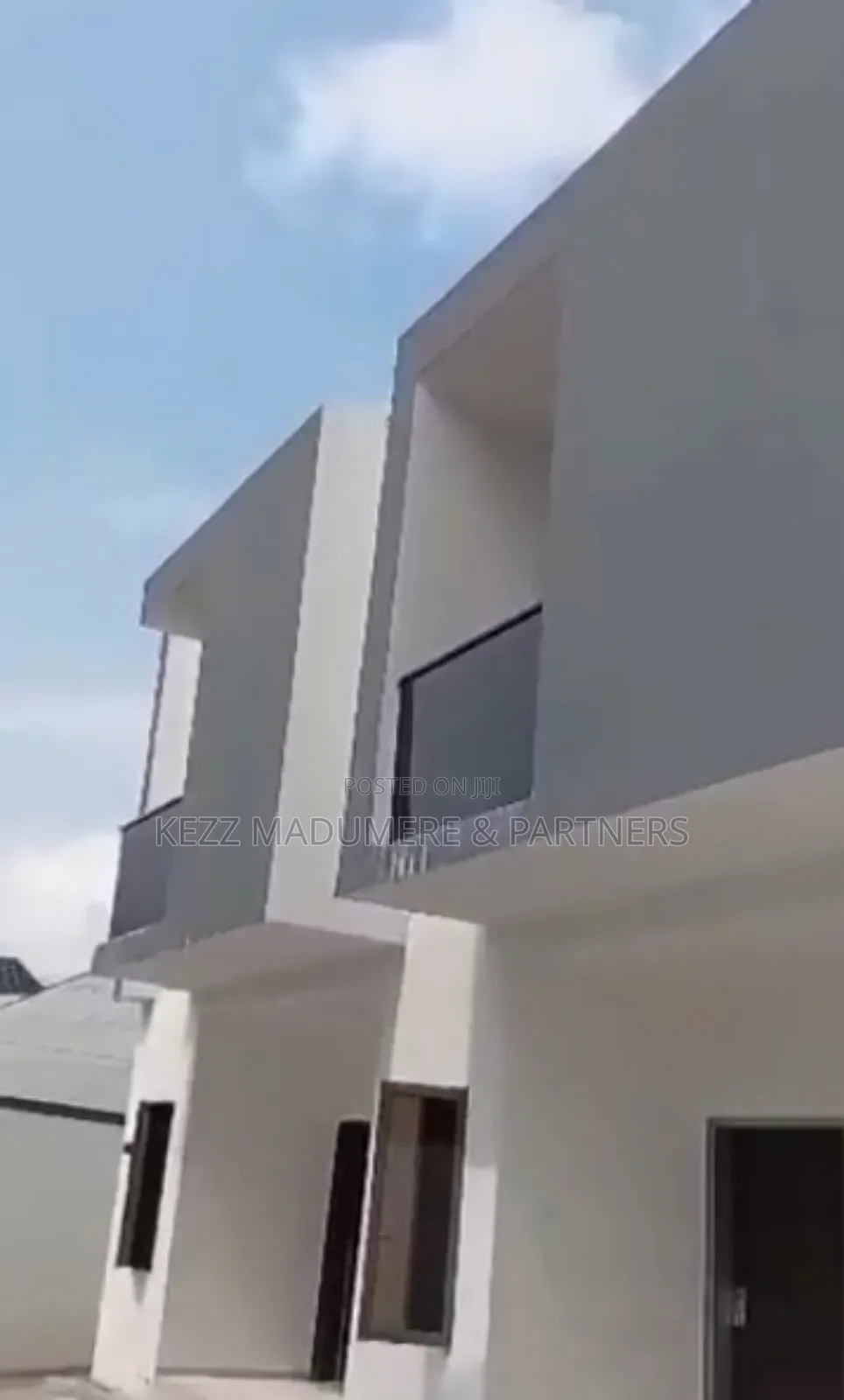 10bdrm Duplex in Rumuosi Port for sale