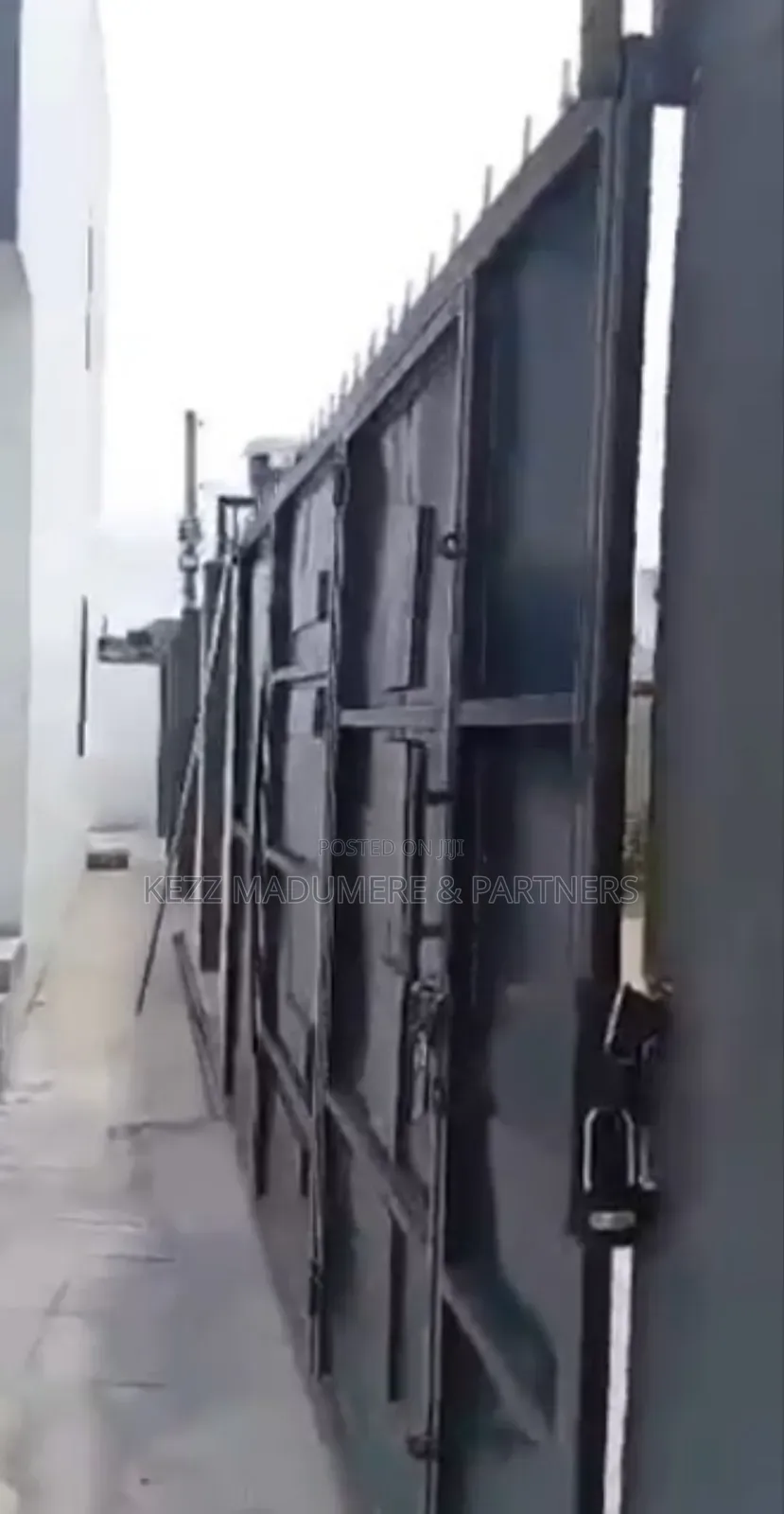 10bdrm Duplex in Rumuosi Port for sale