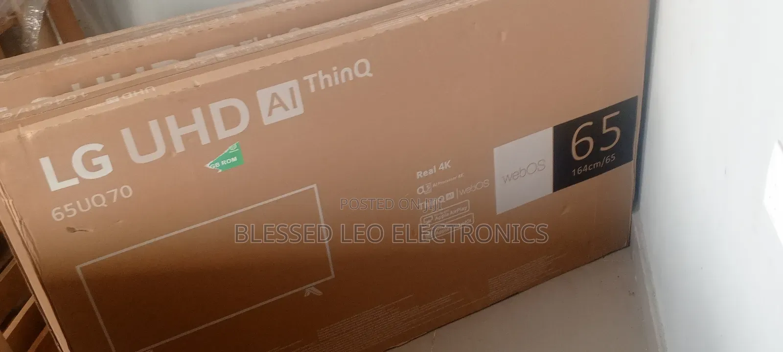 Lg 65 Inches Frameless. (New) Tv