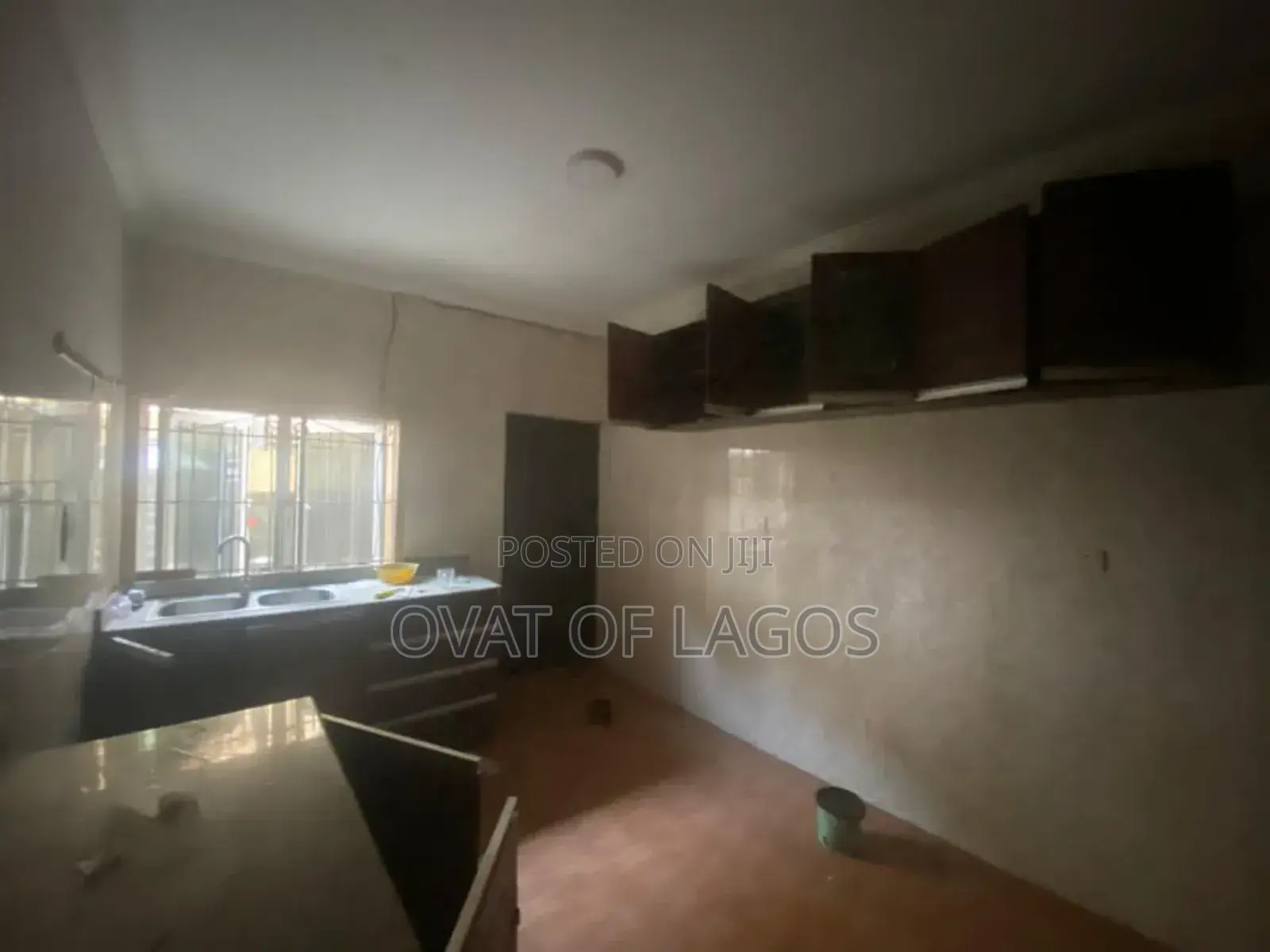 3bdrm Apartment in Chevron for rent