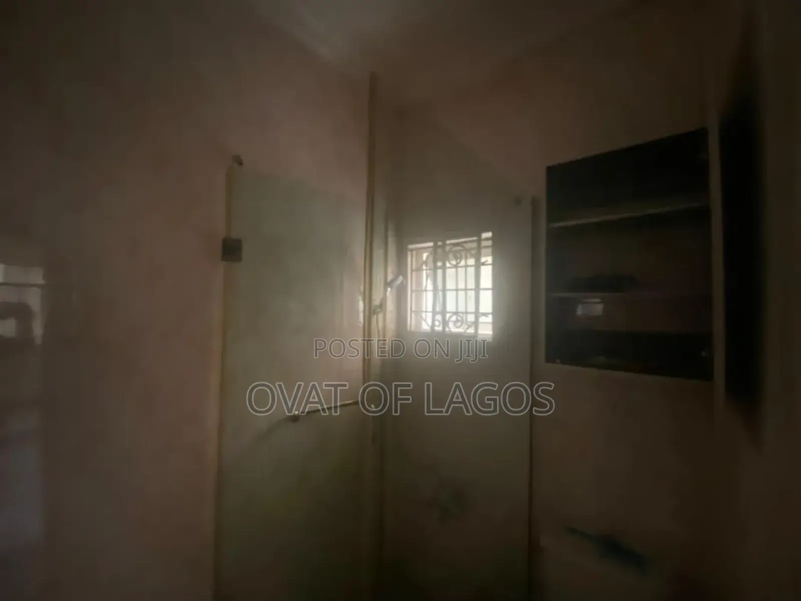 3bdrm Apartment in Chevron for rent