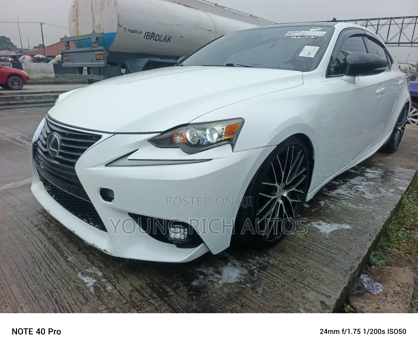 Lexus IS 350 AWD 2015 White