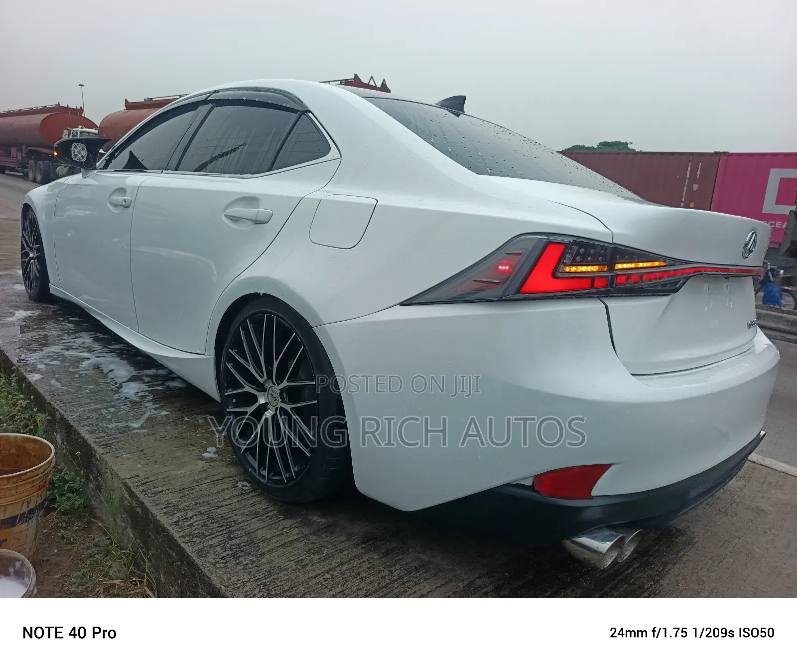 Lexus IS 350 AWD 2015 White