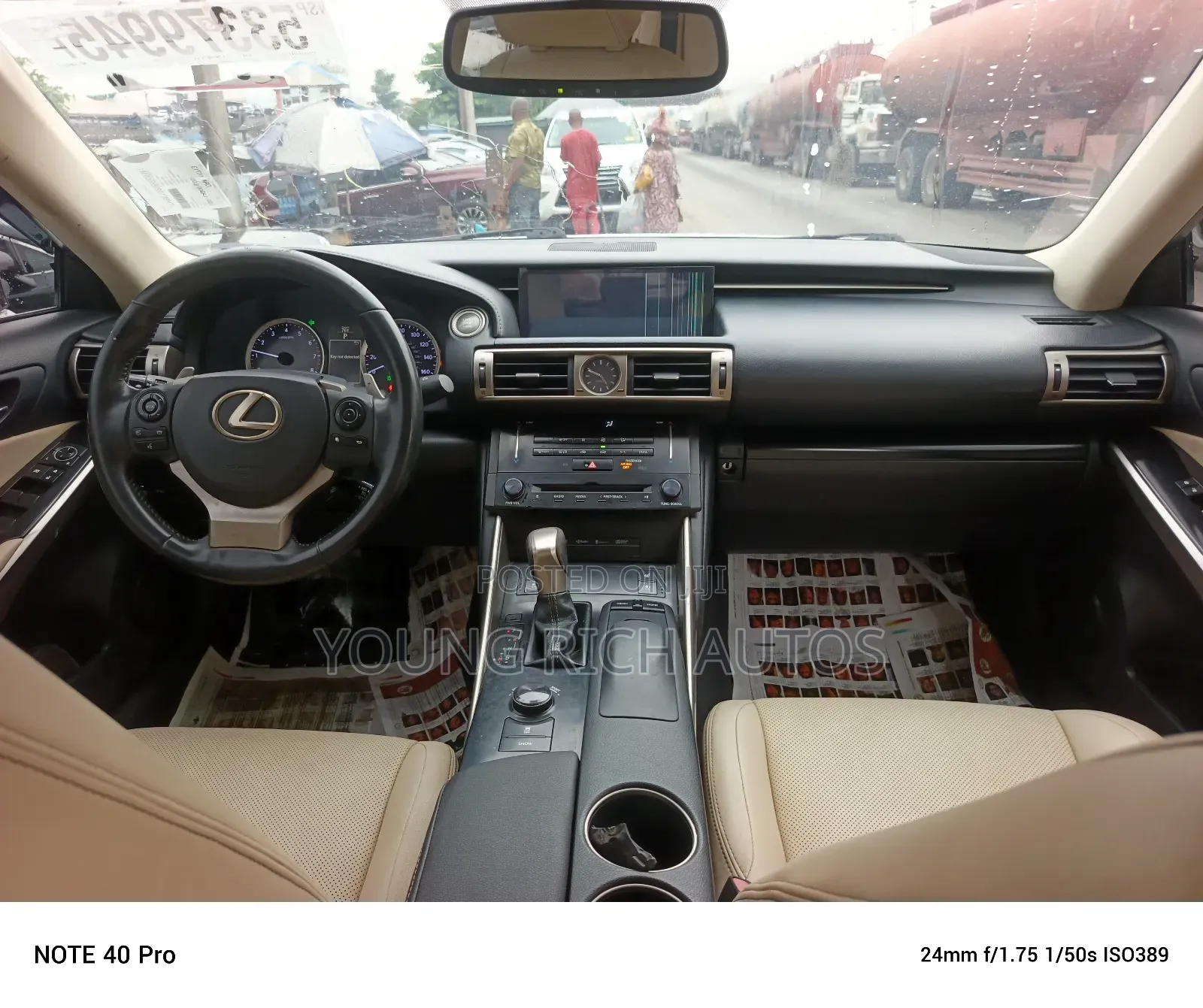Lexus IS 350 AWD 2015 White