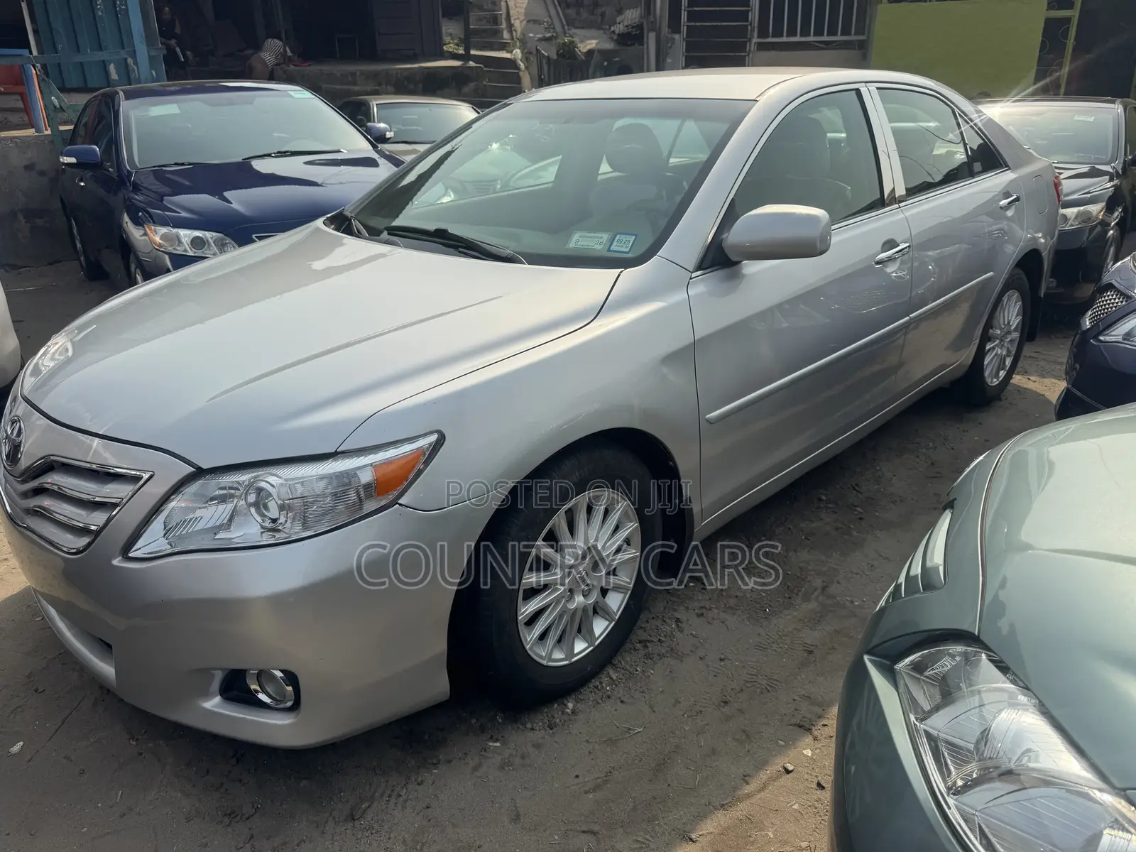 Toyota Camry LE 4dr Sedan (2.5L 4cyl 6AM) 2010 Silver