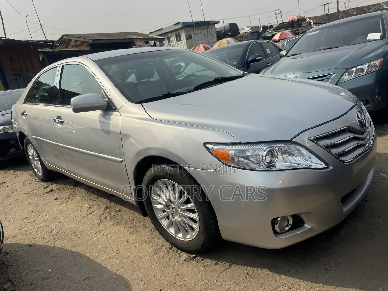 Toyota Camry LE 4dr Sedan (2.5L 4cyl 6AM) 2010 Silver
