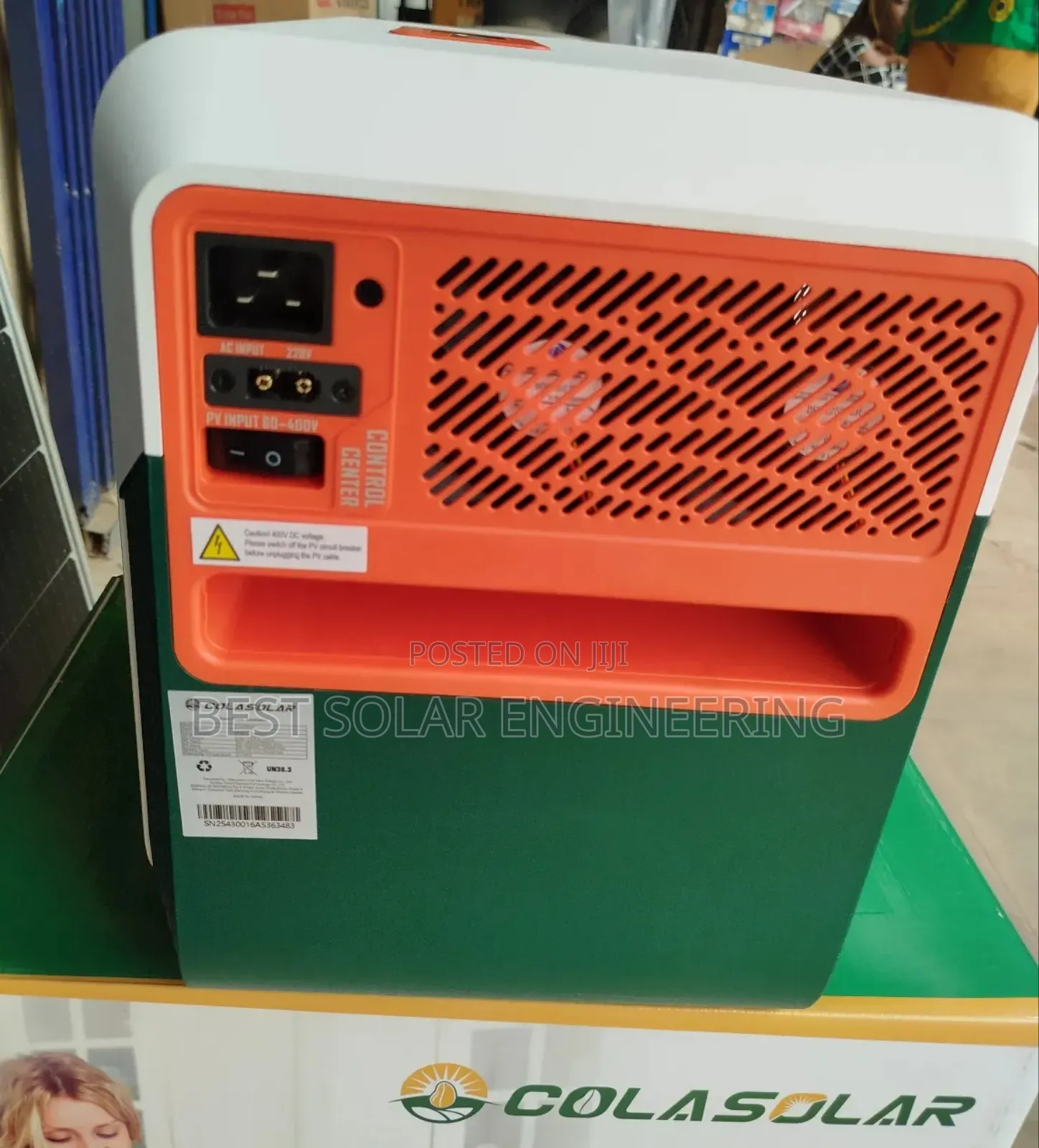 3.6kwh Cola Solar Generator (1200w Output 3.6kwh Battery)