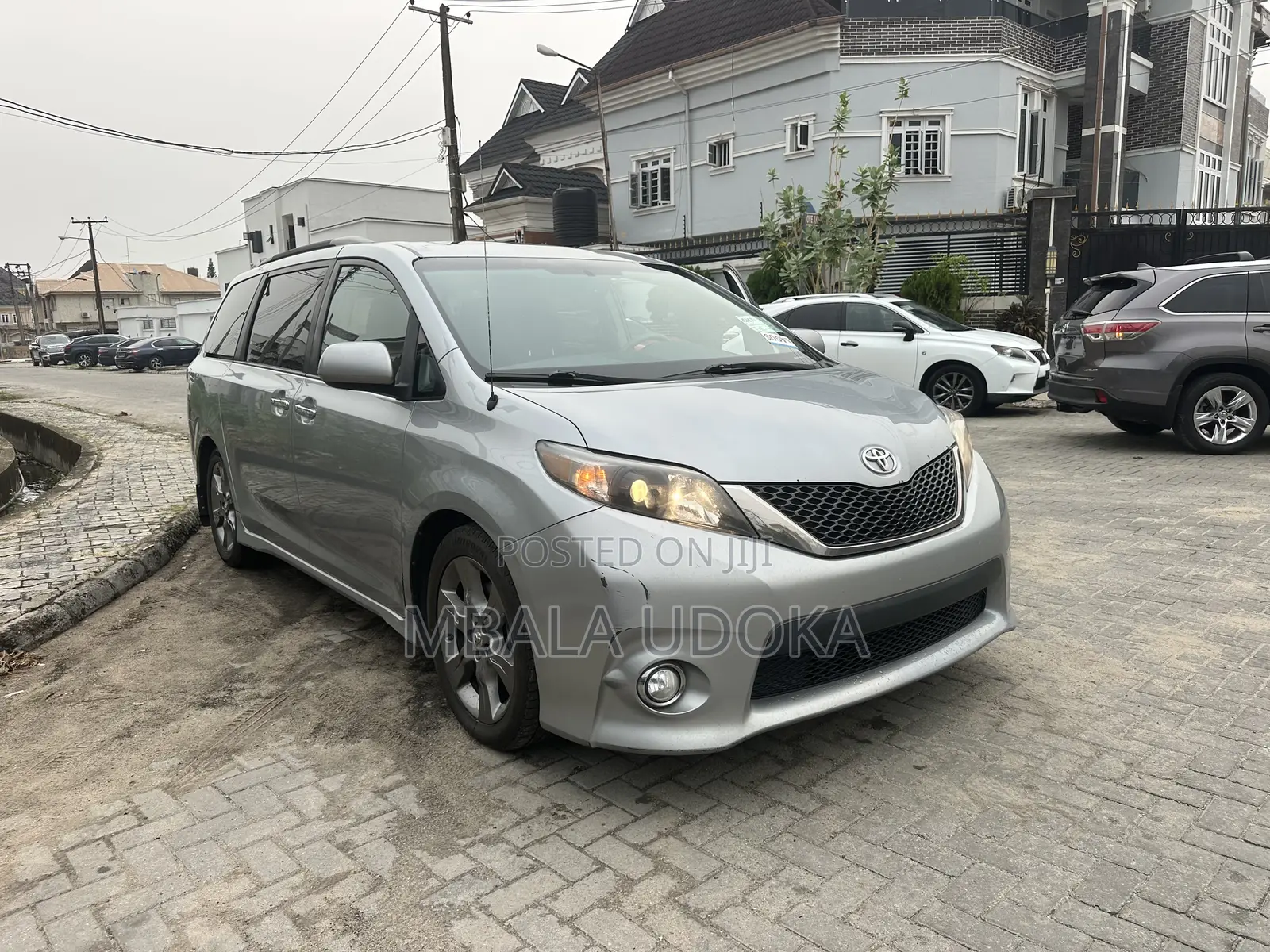 Toyota Sienna SE 8-Passenger 4dr Minivan (3.5L 6cyl 6A) 2014 Blue