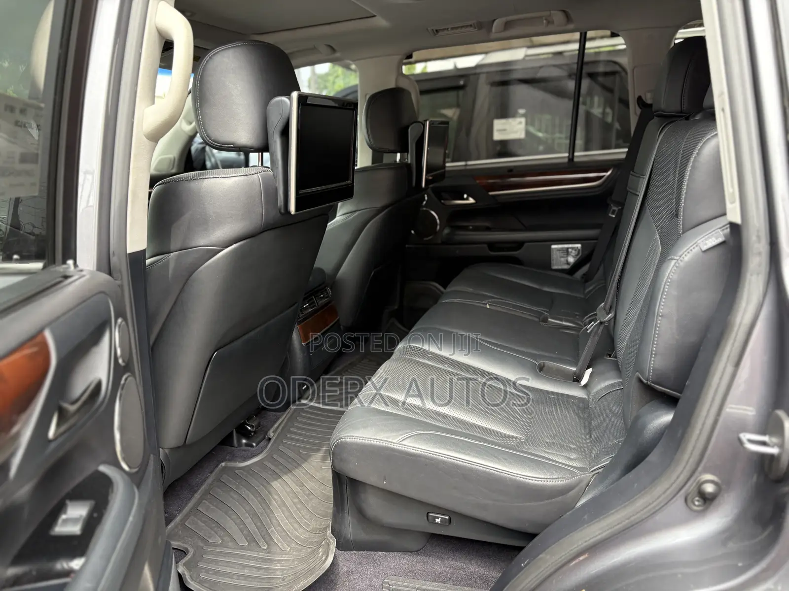 Lexus LX 570 AWD 2017 Gray
