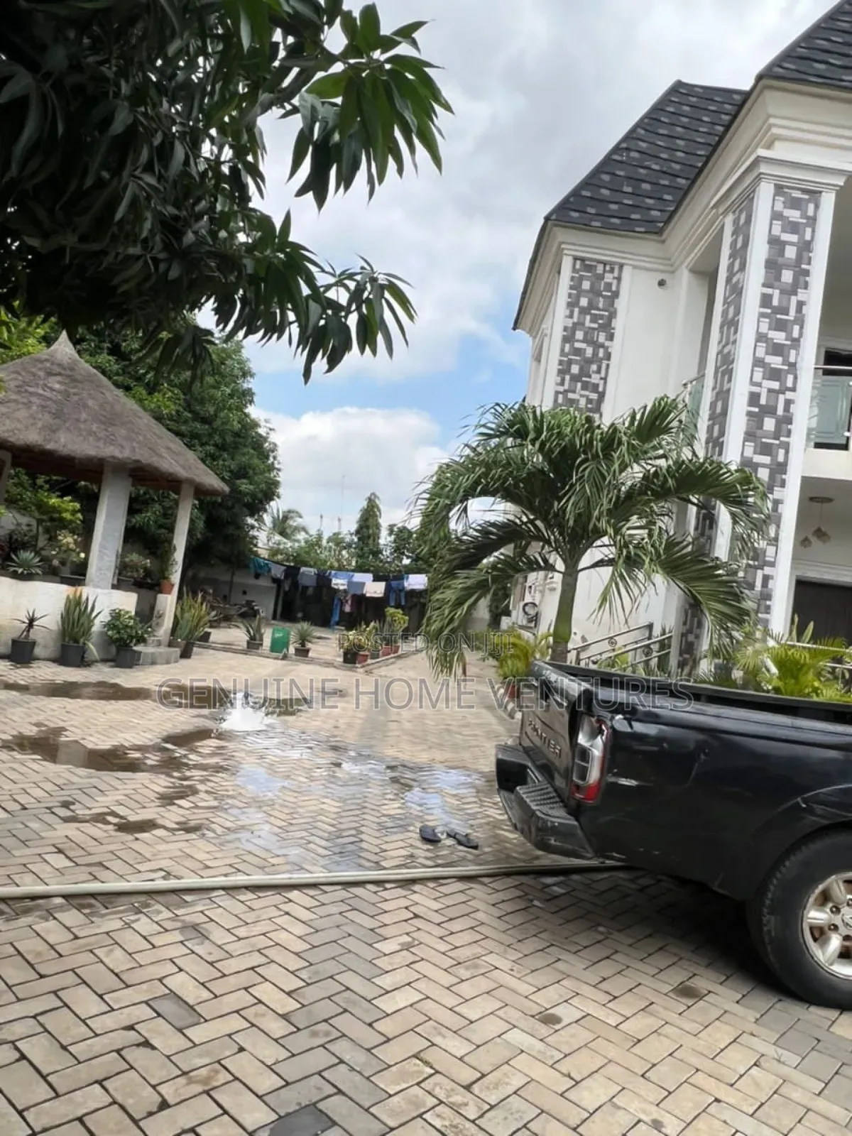 4bdrm Duplex in Mararaba for sale