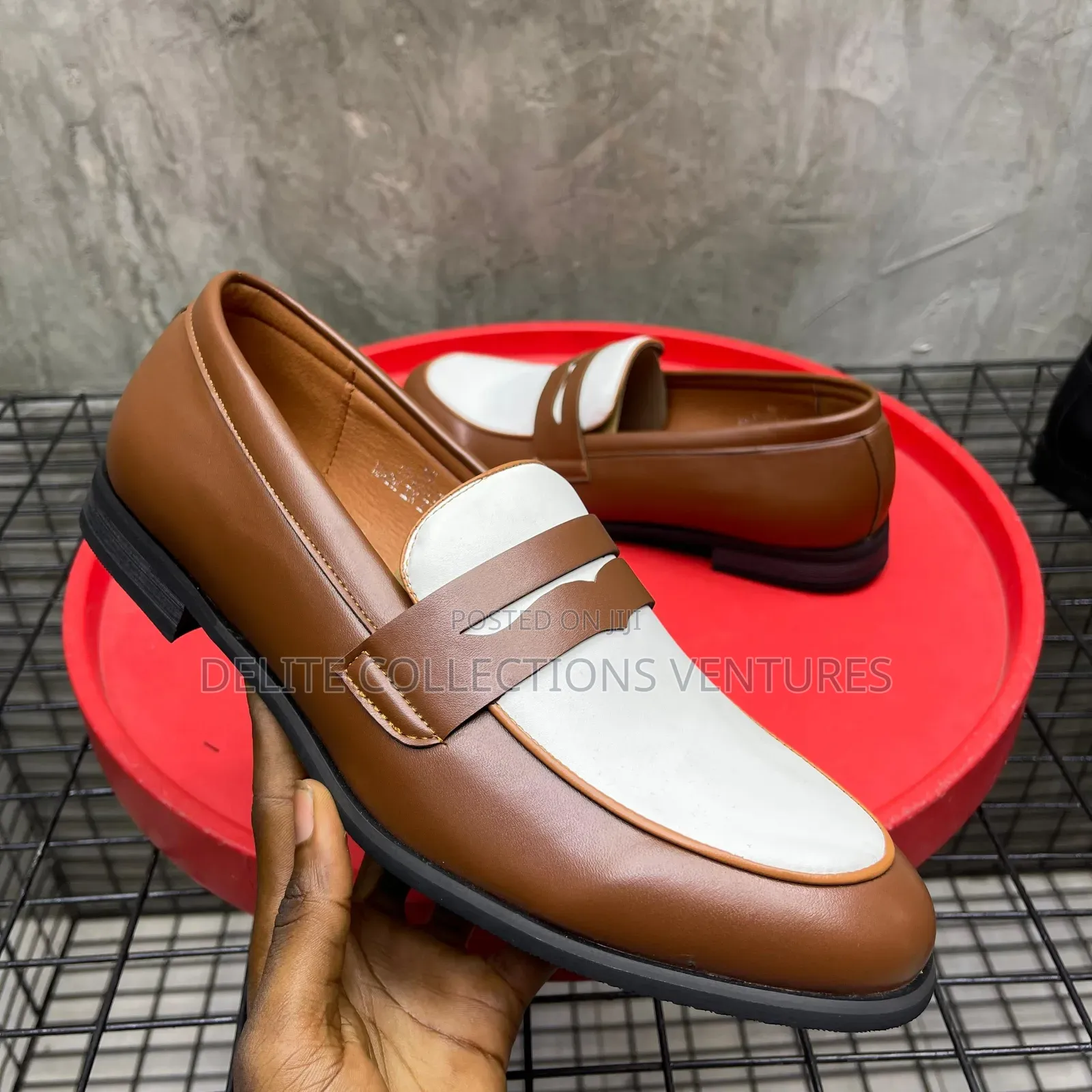 *Zara Corprate Leather Shoe “Green White”* *Size: 40-46