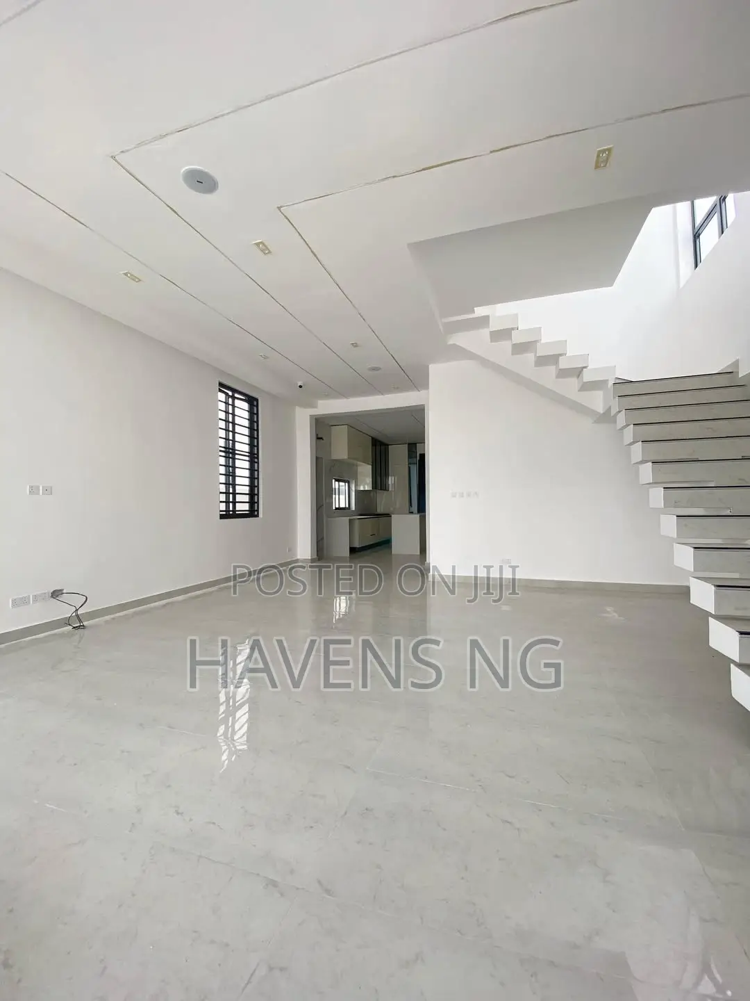 4bdrm Duplex in Lekki Phase 2 for sale