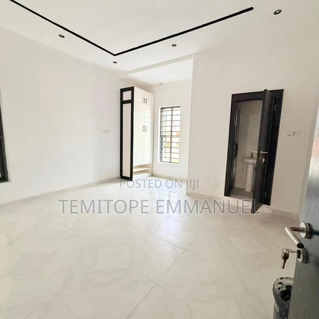 Furnished 4bdrm Duplex in Maryland for sale