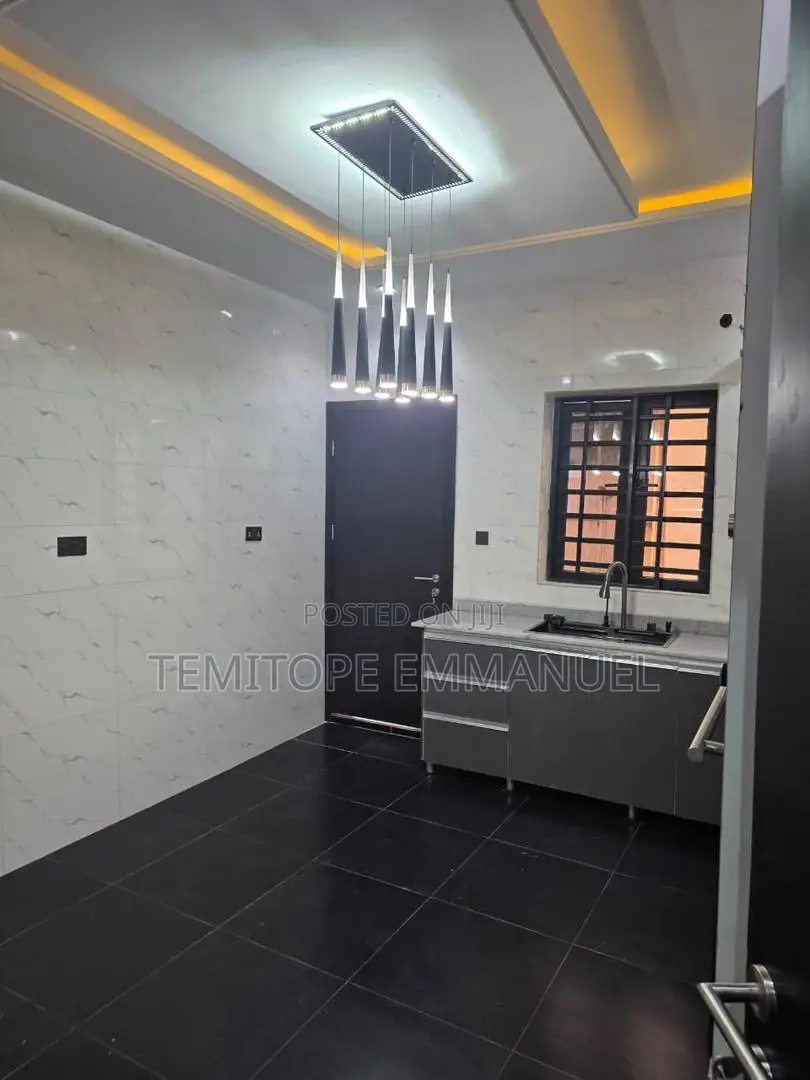 Furnished 5bdrm Duplex in Ajao Estate, Ikeja for sale
