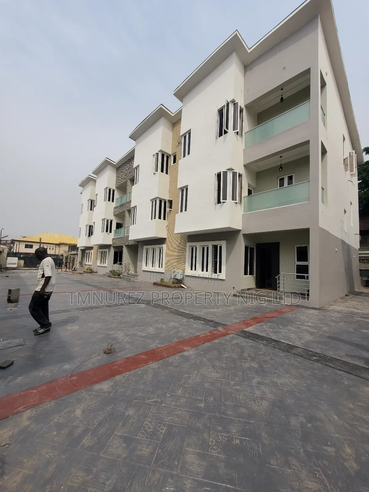 4bdrm Duplex in Lekki Phase1 for rent