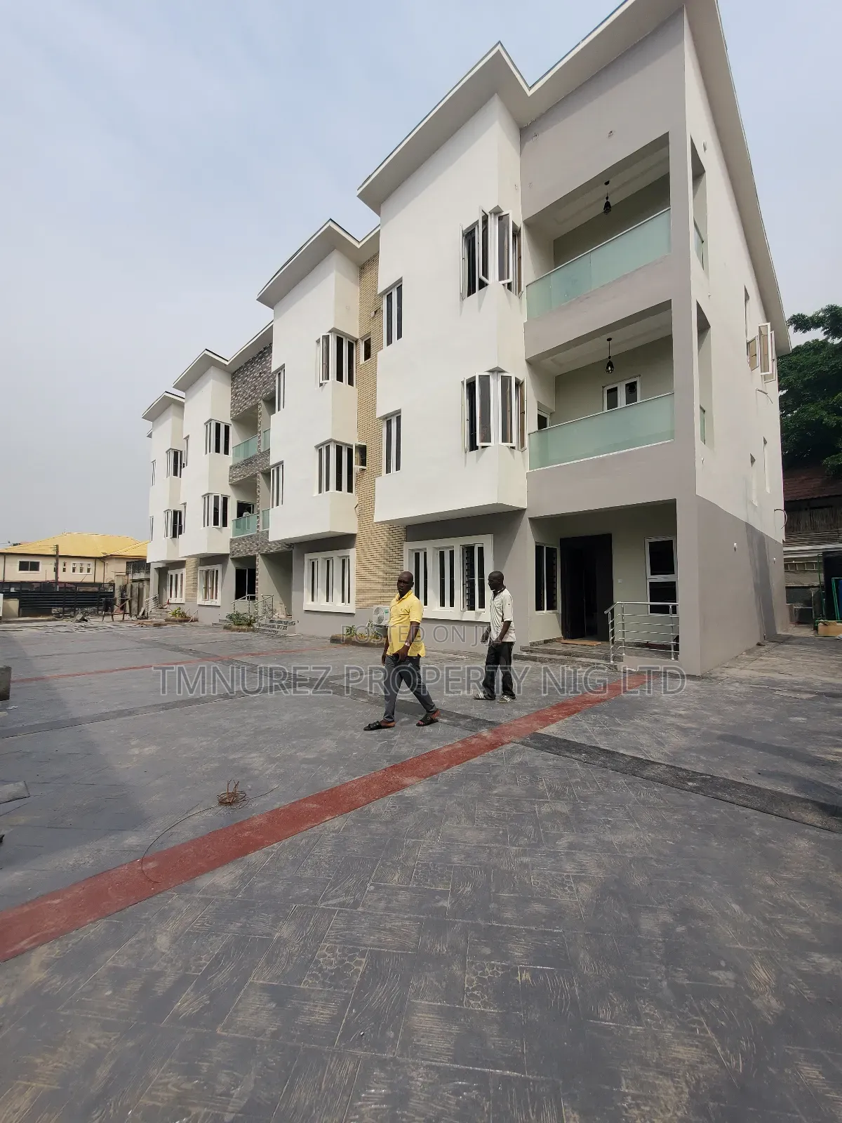 4bdrm Duplex in Lekki Phase1 for rent