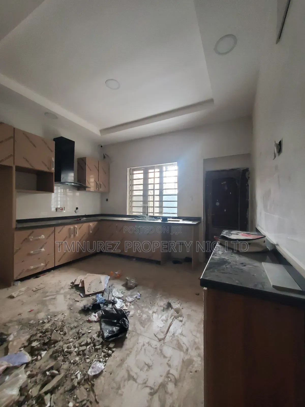 4bdrm Duplex in Lekki Phase1 for rent