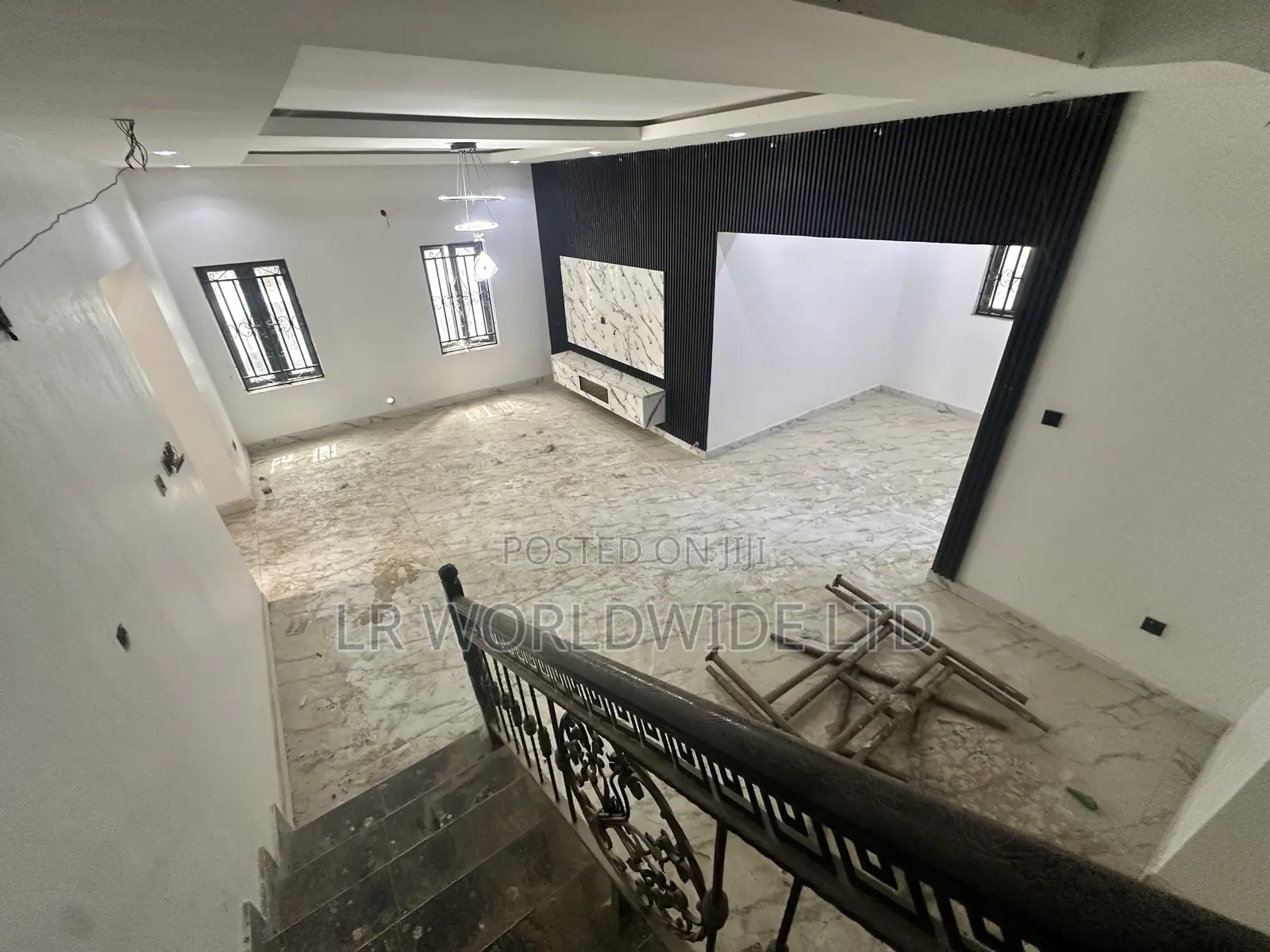 5bdrm Duplex in Lugbe District for sale