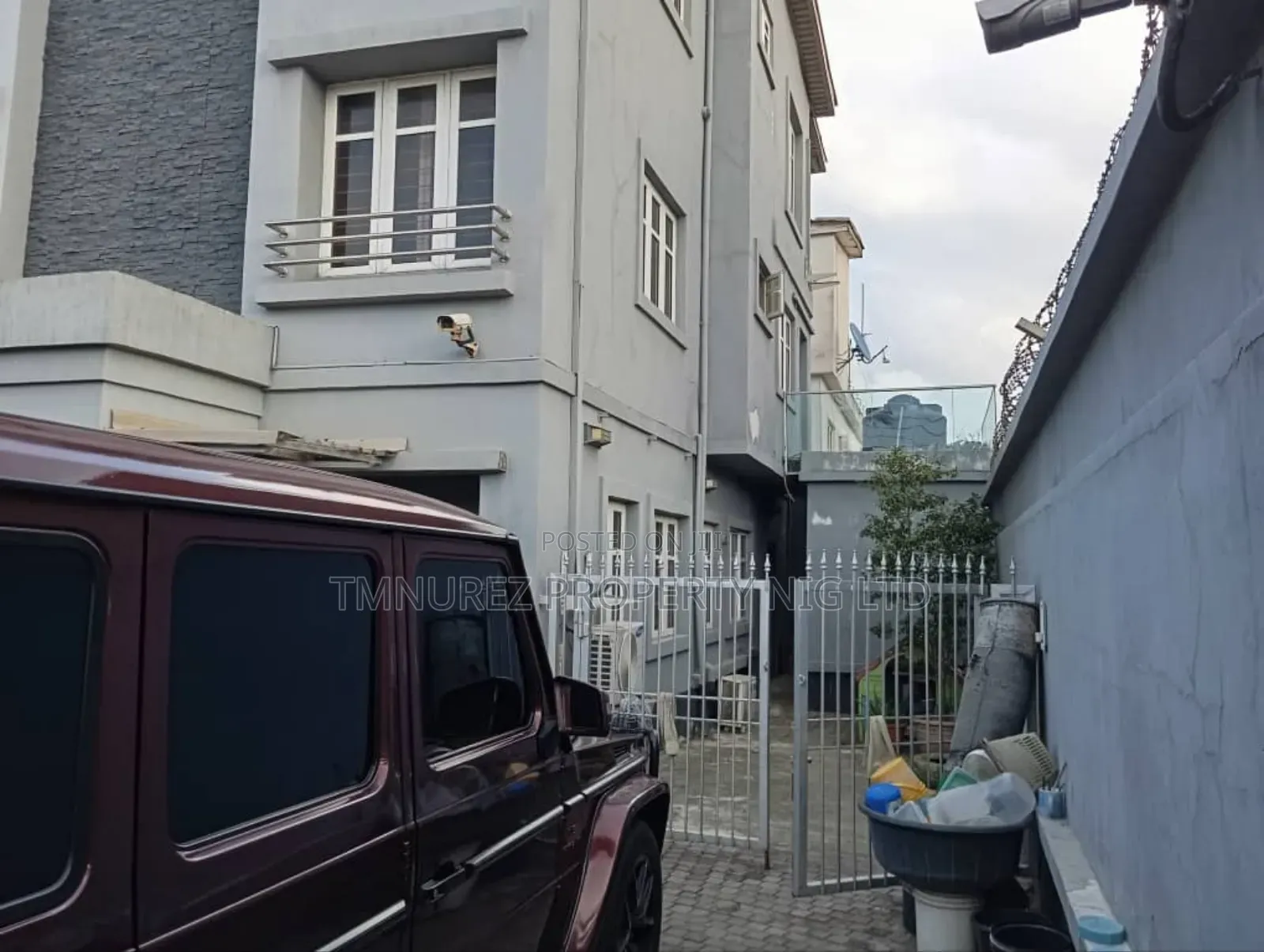 4bdrm Duplex in Lekki Phase1 for rent