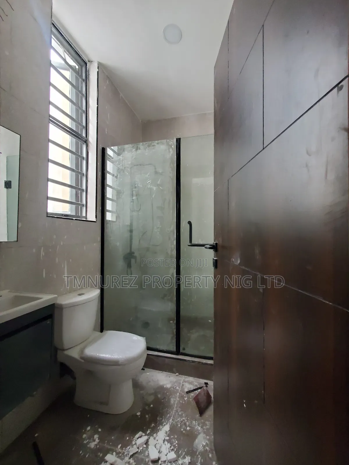 3bdrm Apartment in Lekki Phase1 for rent
