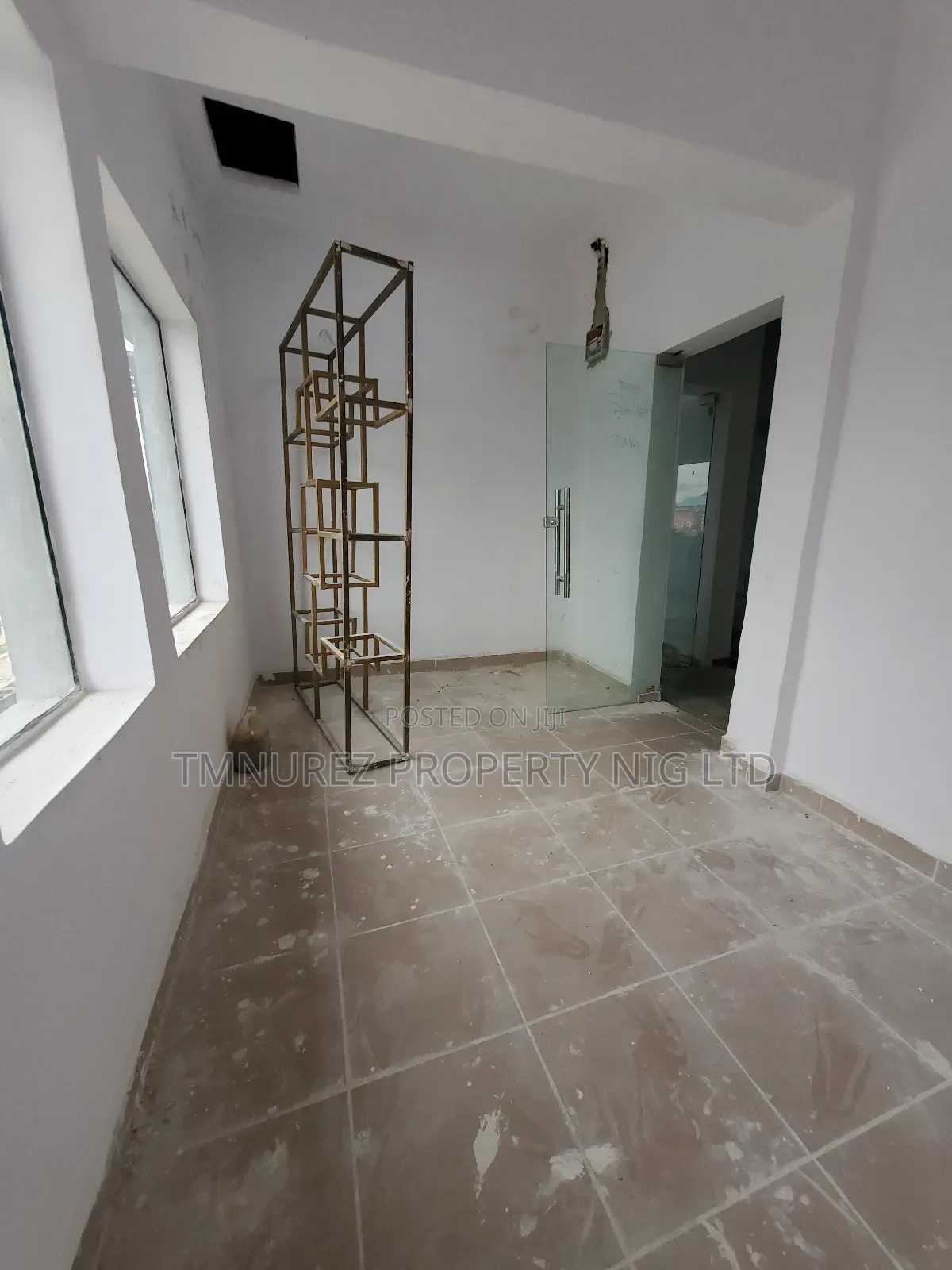 Shop for Rent at Lekki Phase1