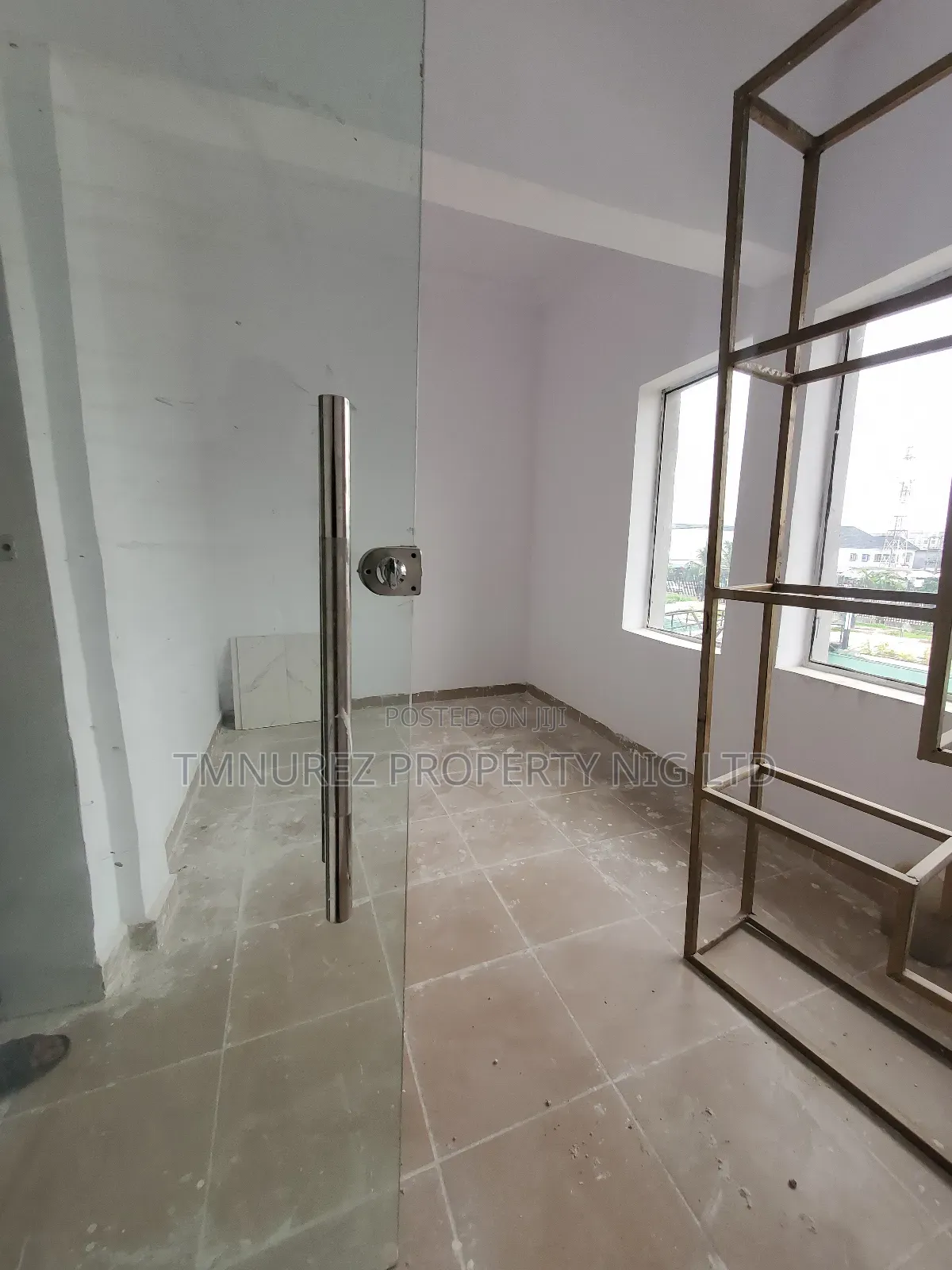 Shop for Rent at Lekki Phase1