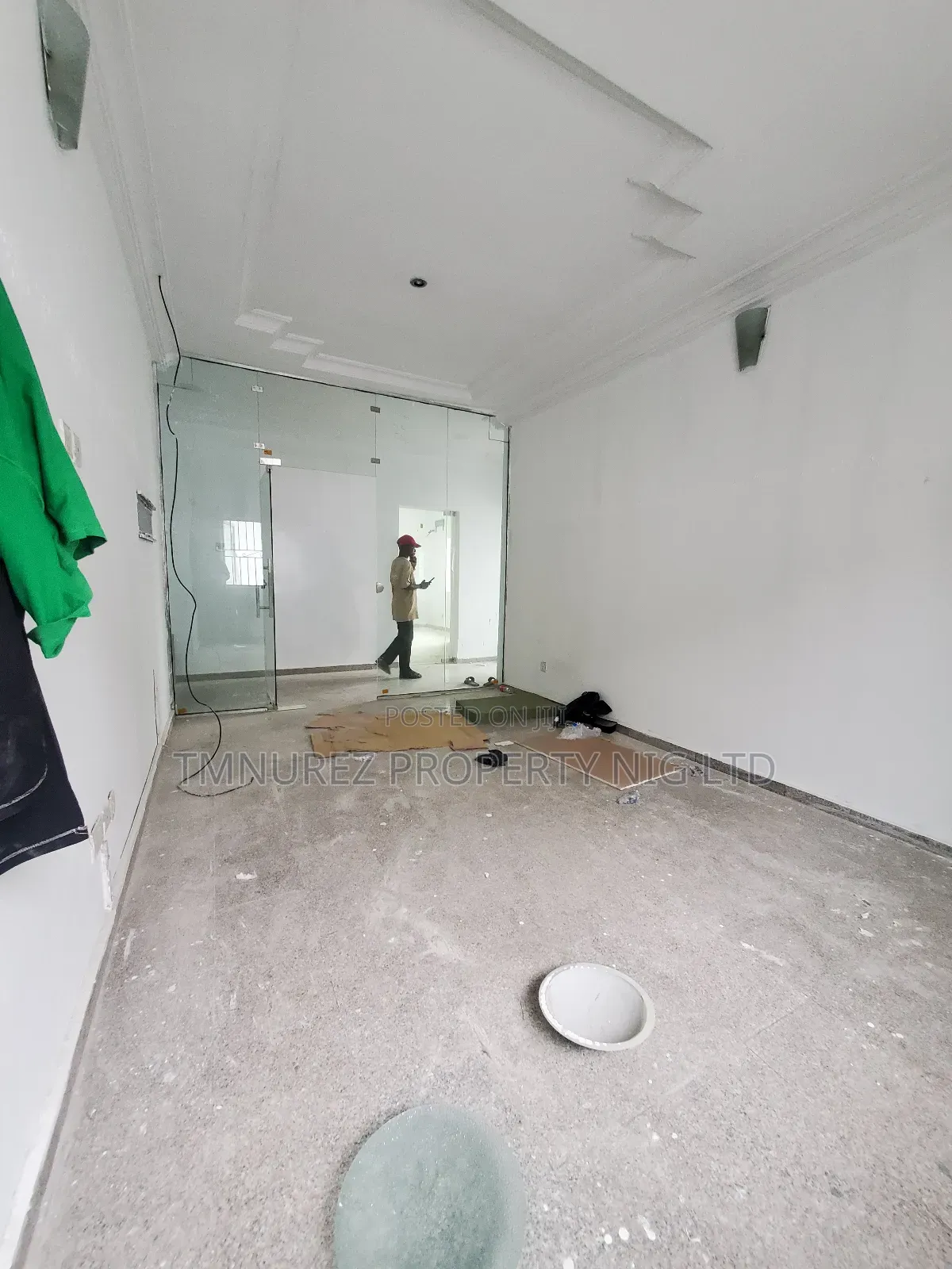 Shop for Rent at Lekki Phase1