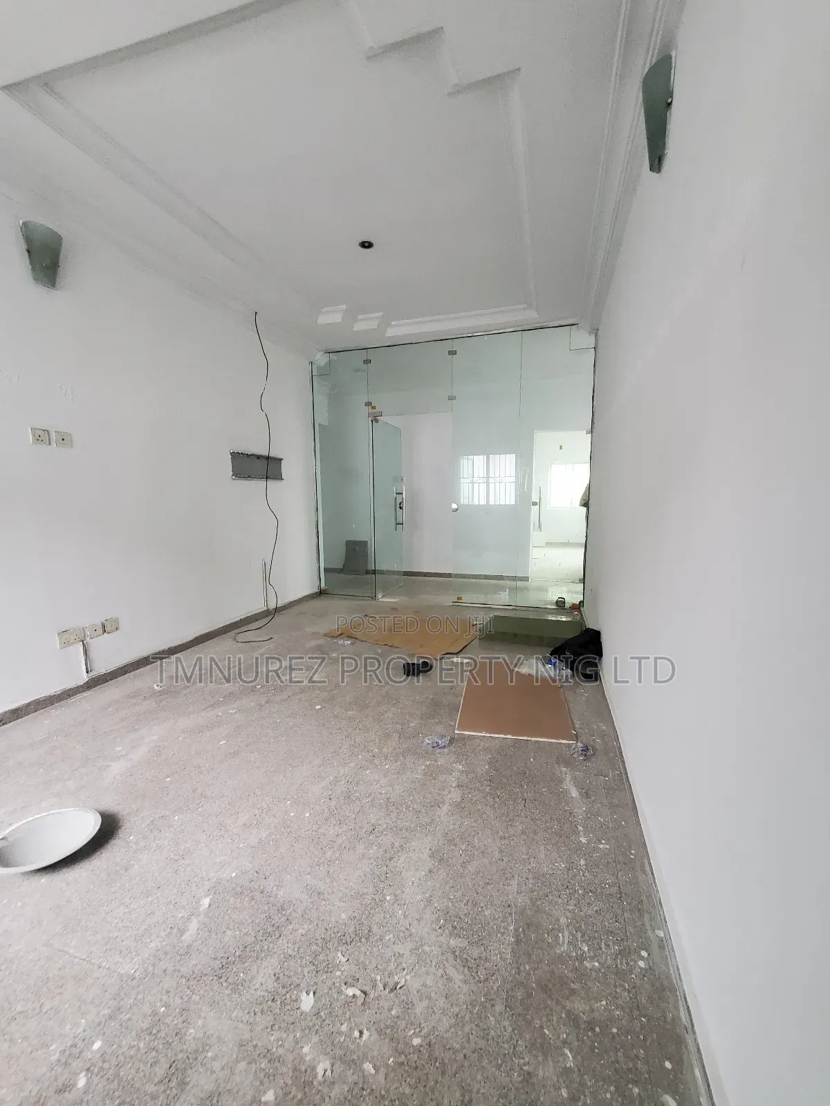 Shop for Rent at Lekki Phase1
