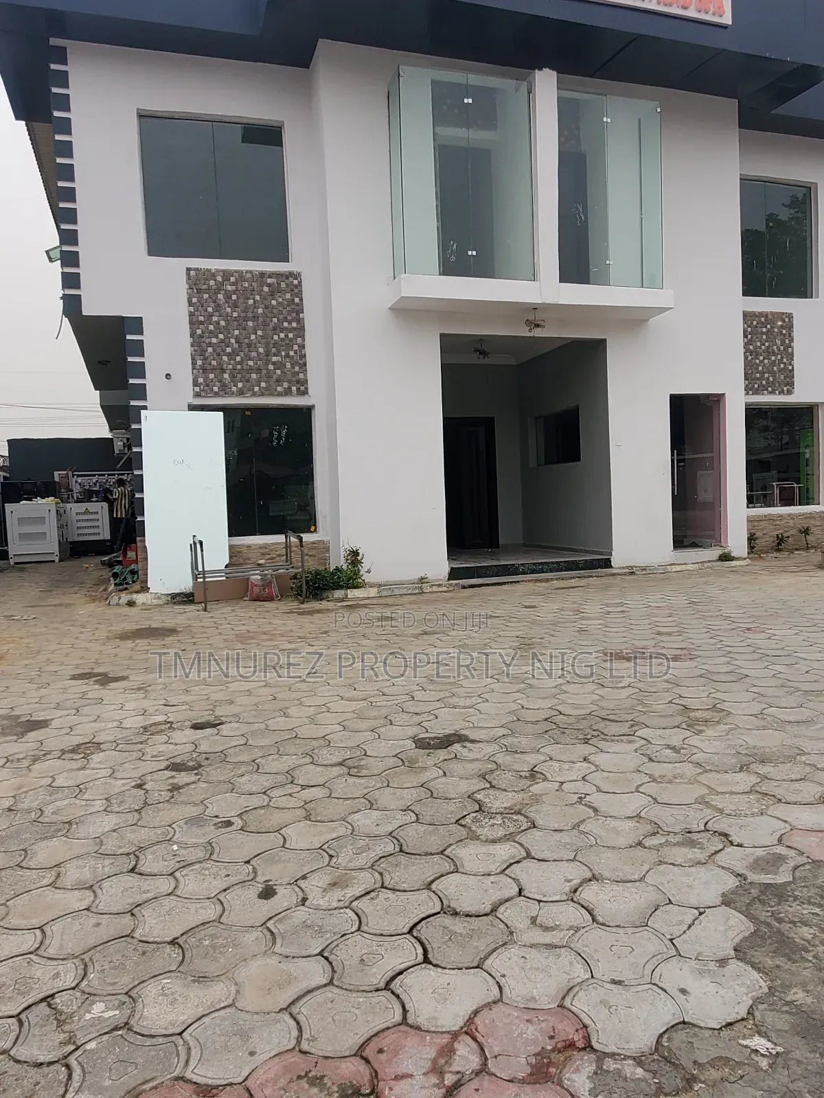 Shop for Rent at Lekki Phase1