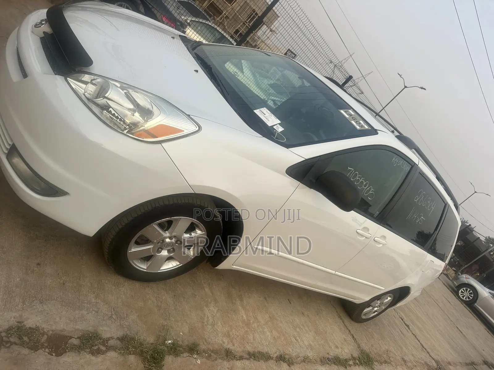Toyota Sienna XLE 2005 White