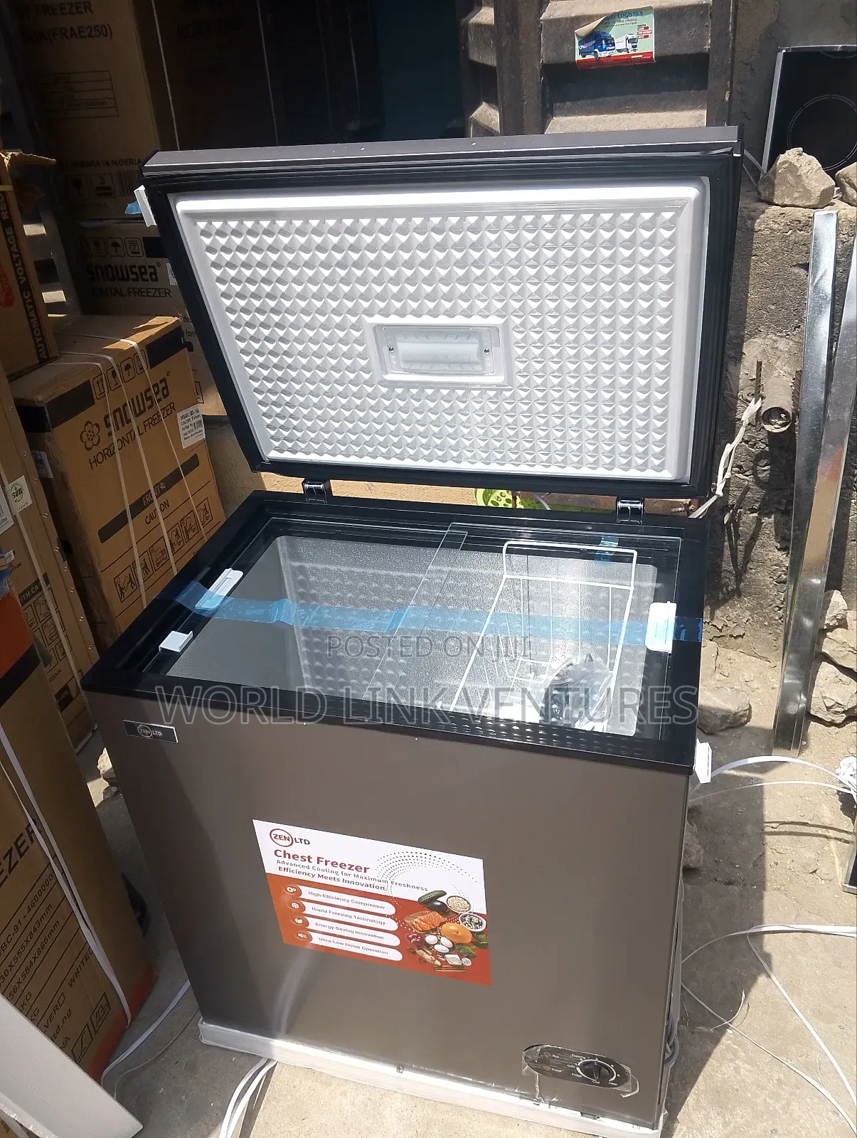 Zen Chest Freezer With Sliding Glass External Condenser and Key