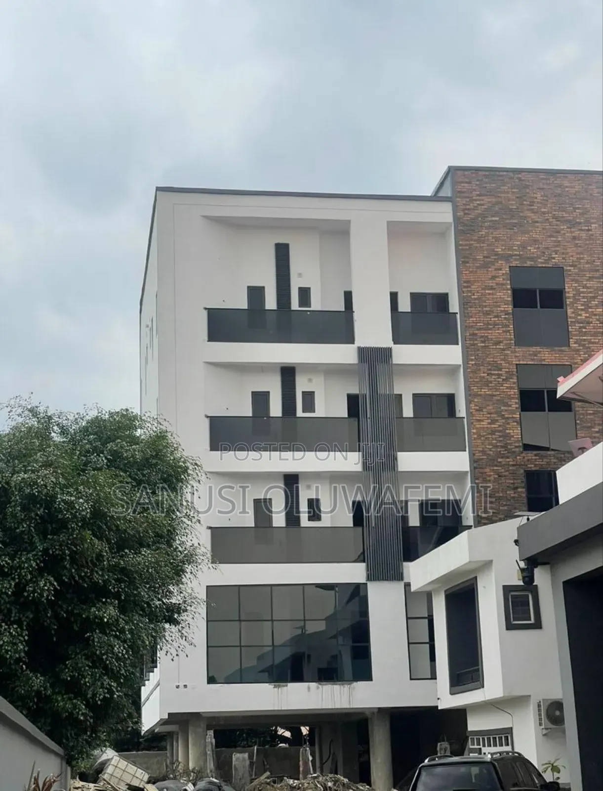 3bdrm Block of Flats in Ikeja GRA for rent