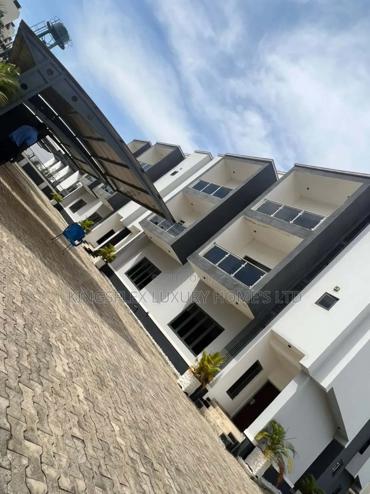 Furnished 4bdrm Townhouse/Terrace in Jahi for sale